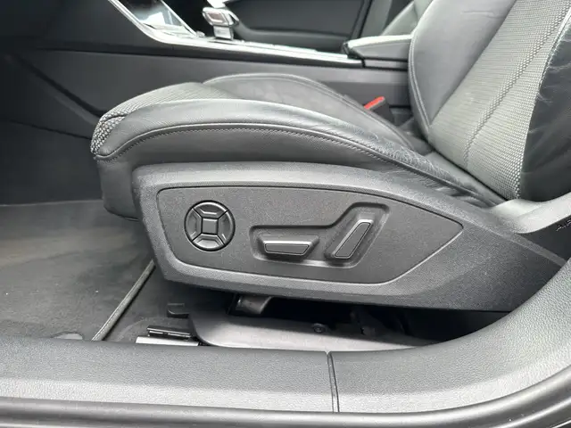 Audi A6 view 10