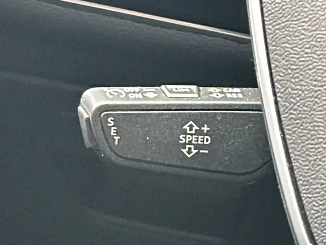 Audi A6 view 16
