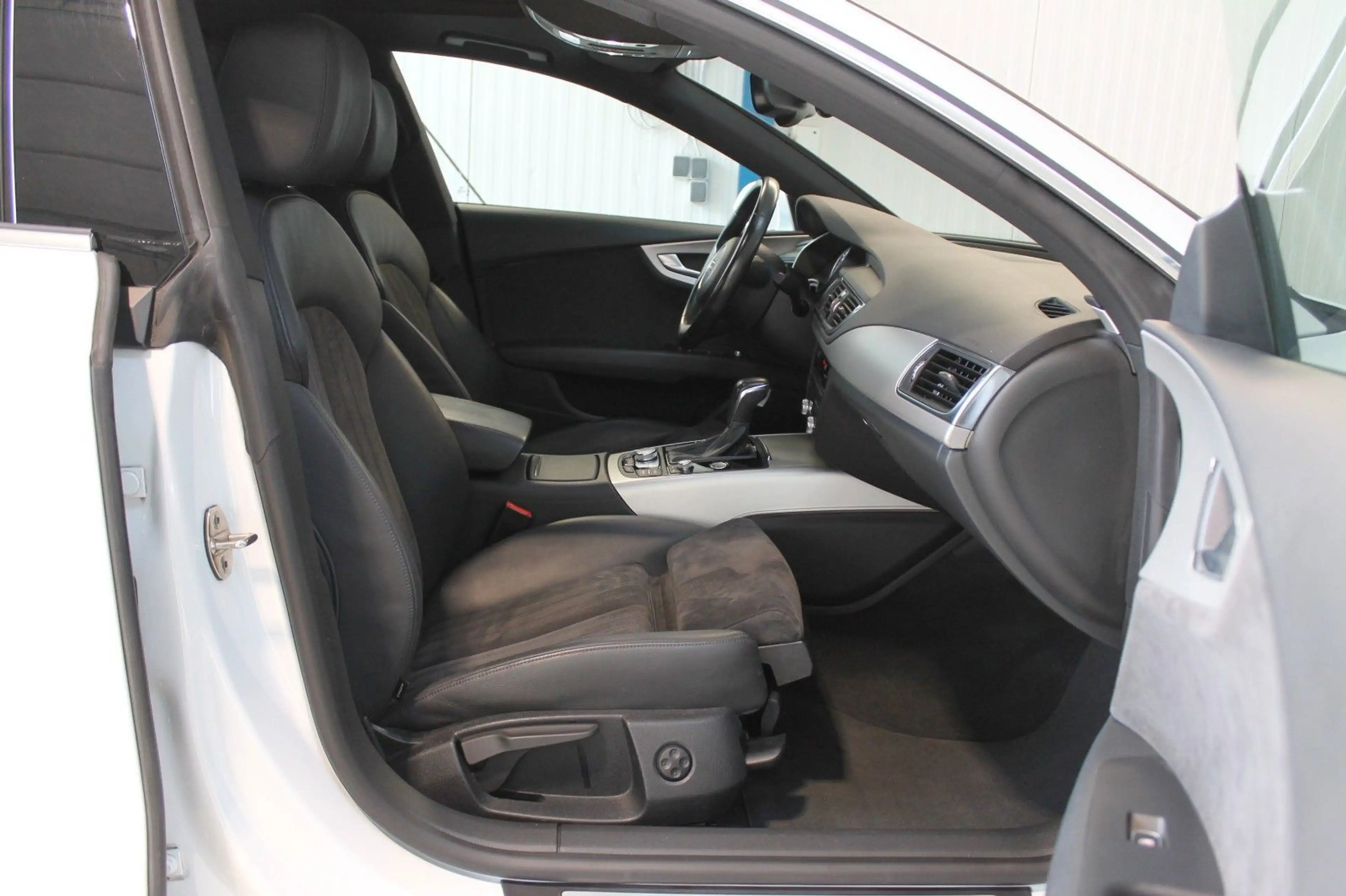 Audi A7 Sportback 3.0 quattro"S7 Umbau" — photo 11