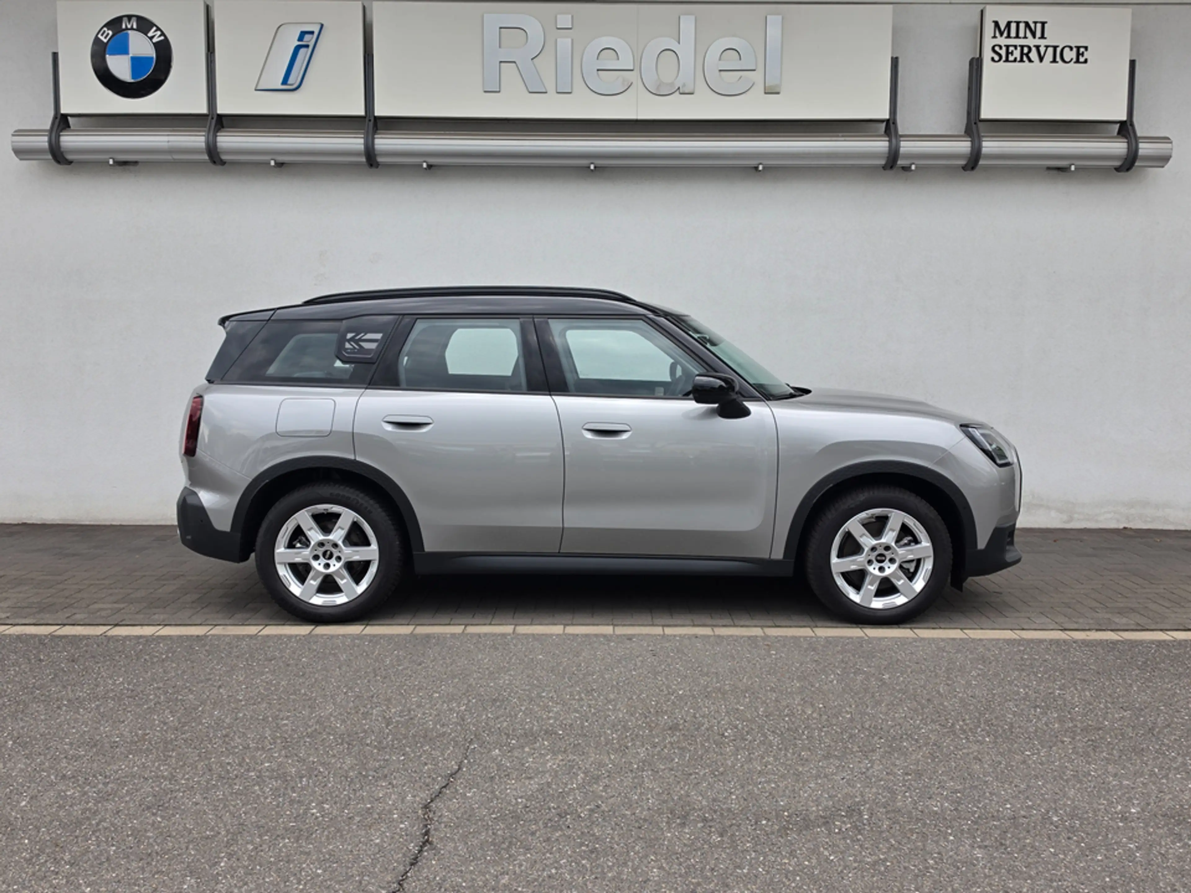 MINI Countryman S All4 Countryman S ALL4 Classic Trim Head-Up Navi LED — photo 2
