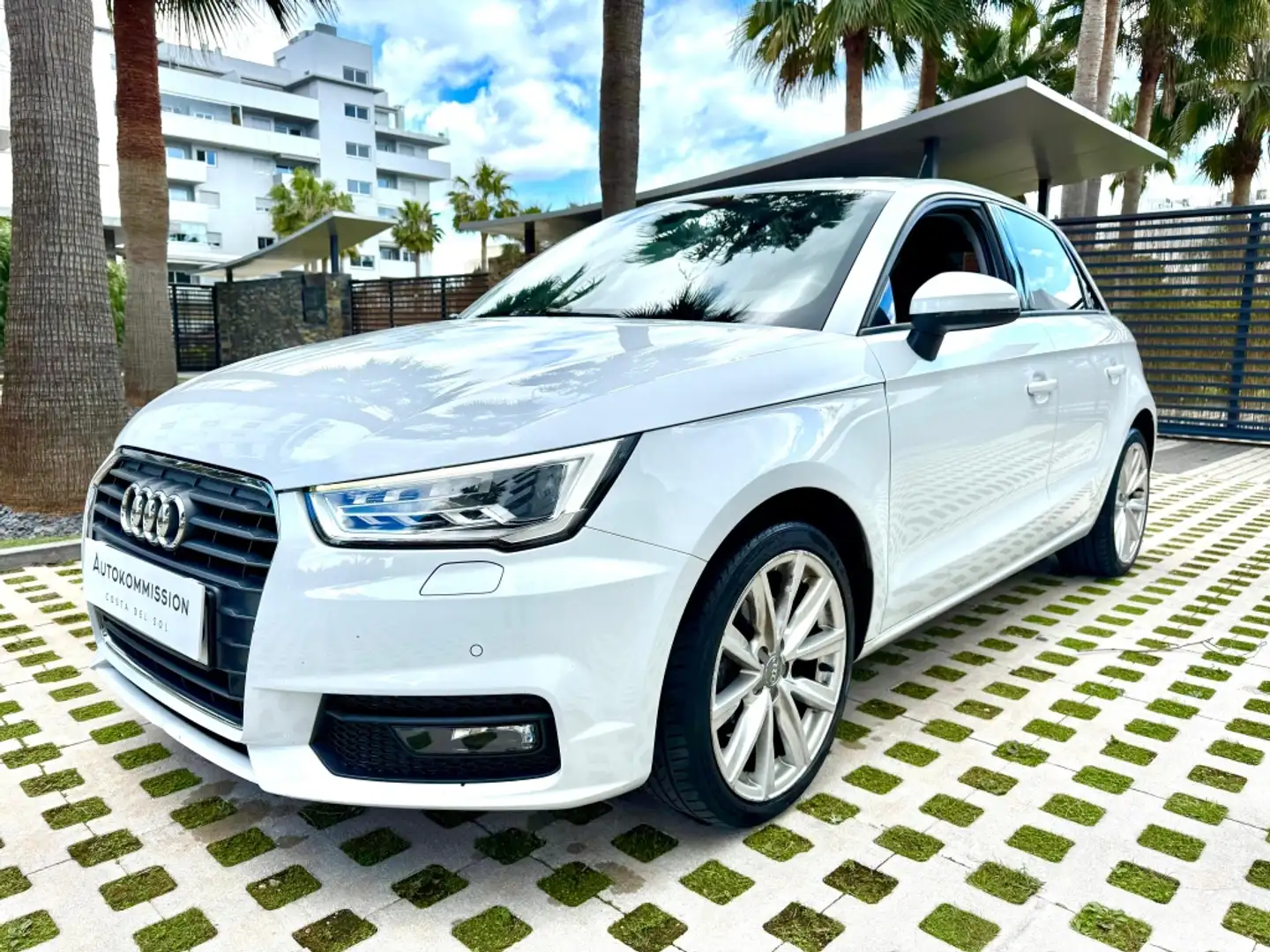 Audi A1 Sportback 1.4 TFSI Attraction S-T 92kW Blanco - 1