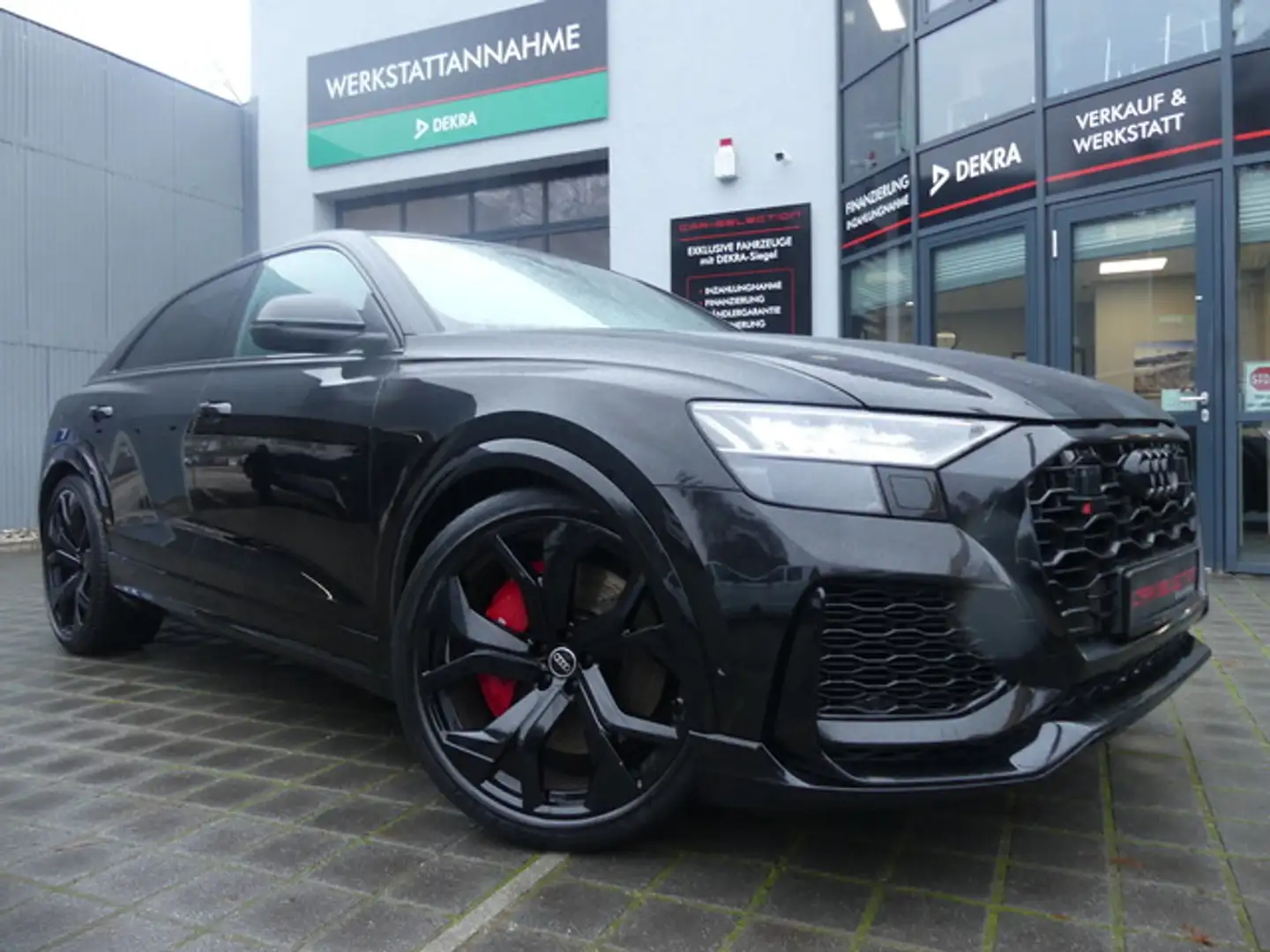 Audi RS Q8 RS4.0 TFSI Quattro MATRIX/HUD/MASSAGE/23"/NACHT Schwarz - 1