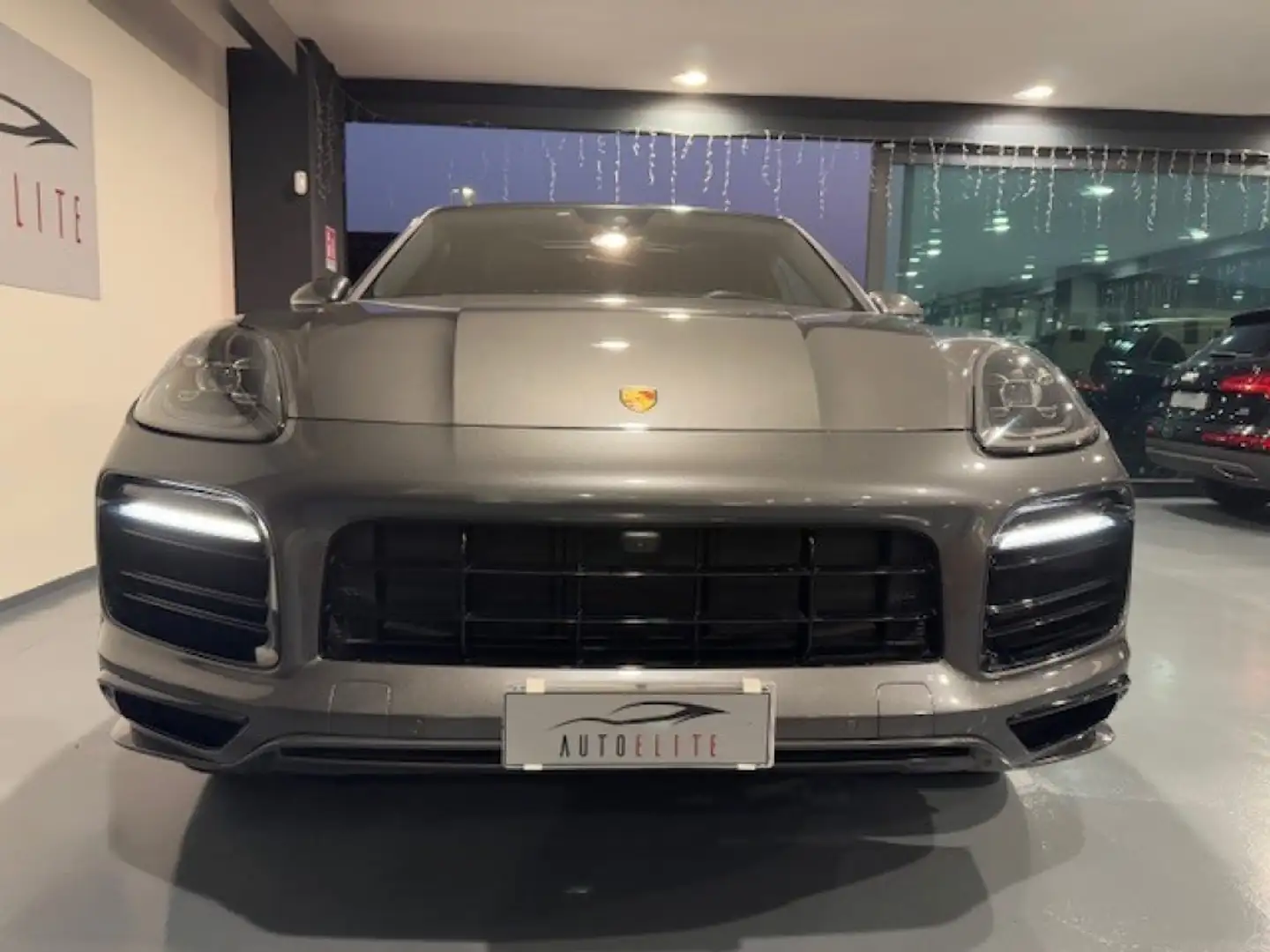 Porsche Cayenne Coupé 3.0 V6 E-Hybrid Grigio - 2