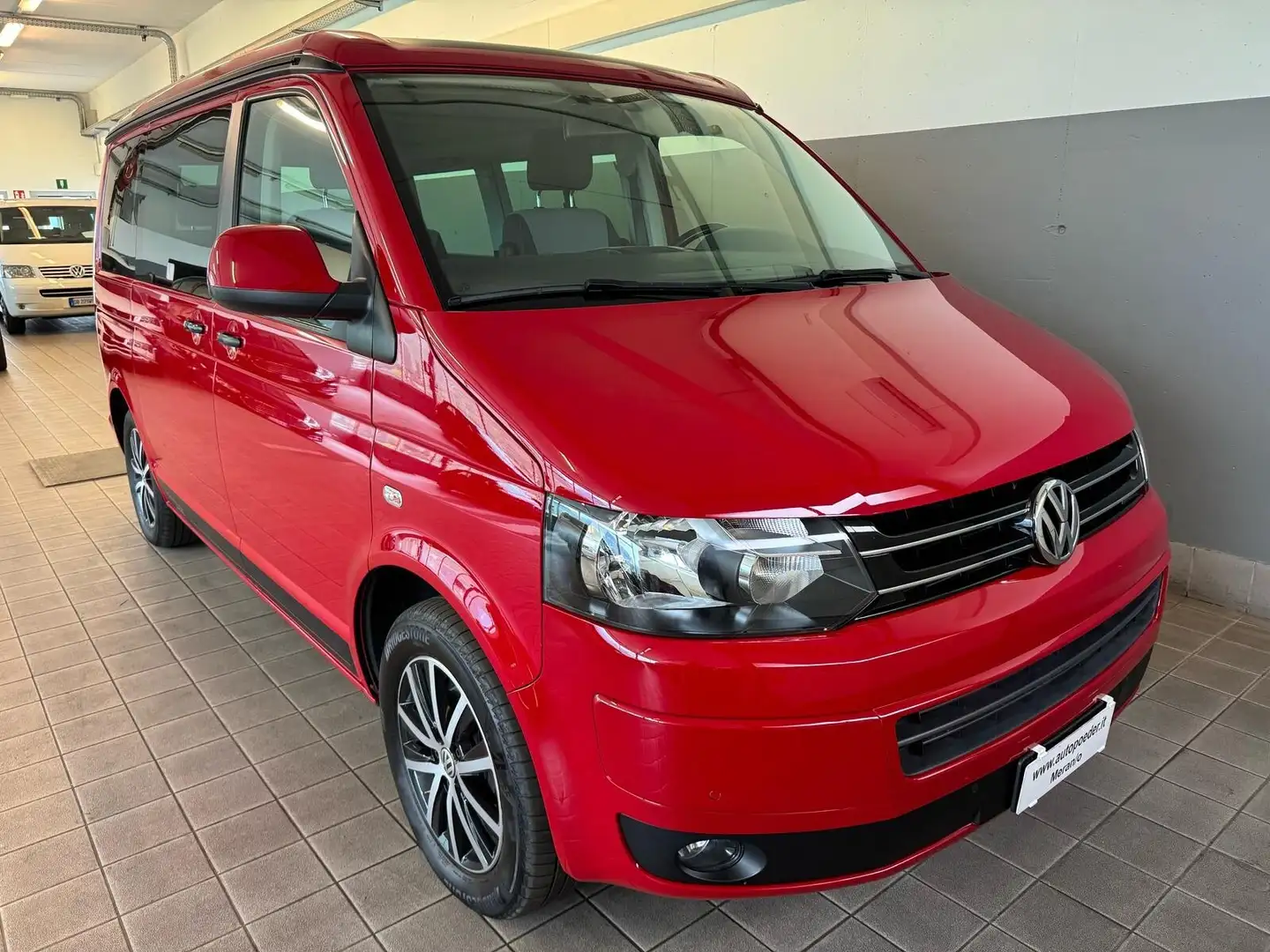Volkswagen T6 Multivan T5 California 2.0 TDI Beach 140CV 4 Motion Rosso - 2