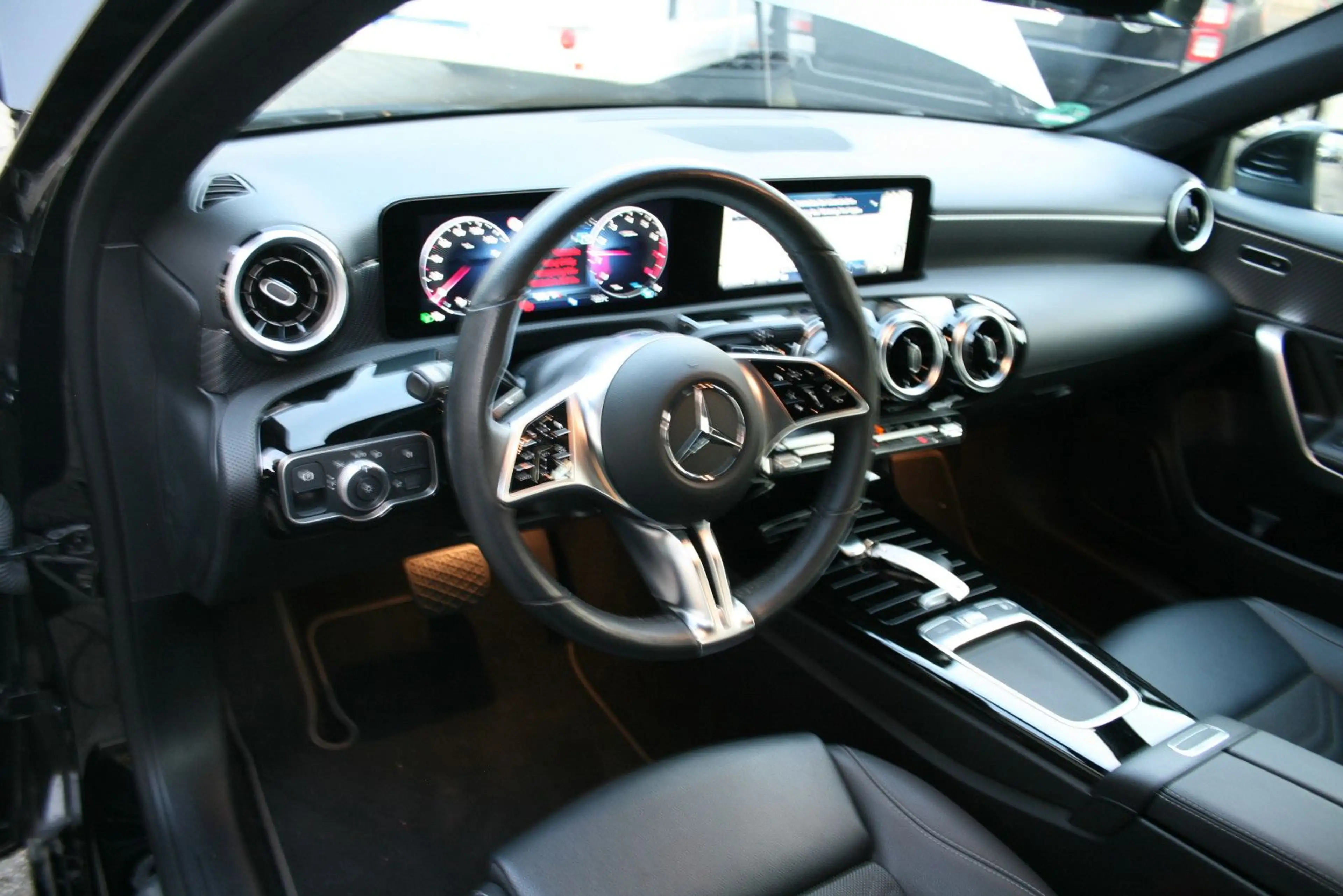 Mercedes-Benz A 180 Lim Progressive MHEV JungeSterne-Garantie — photo 10