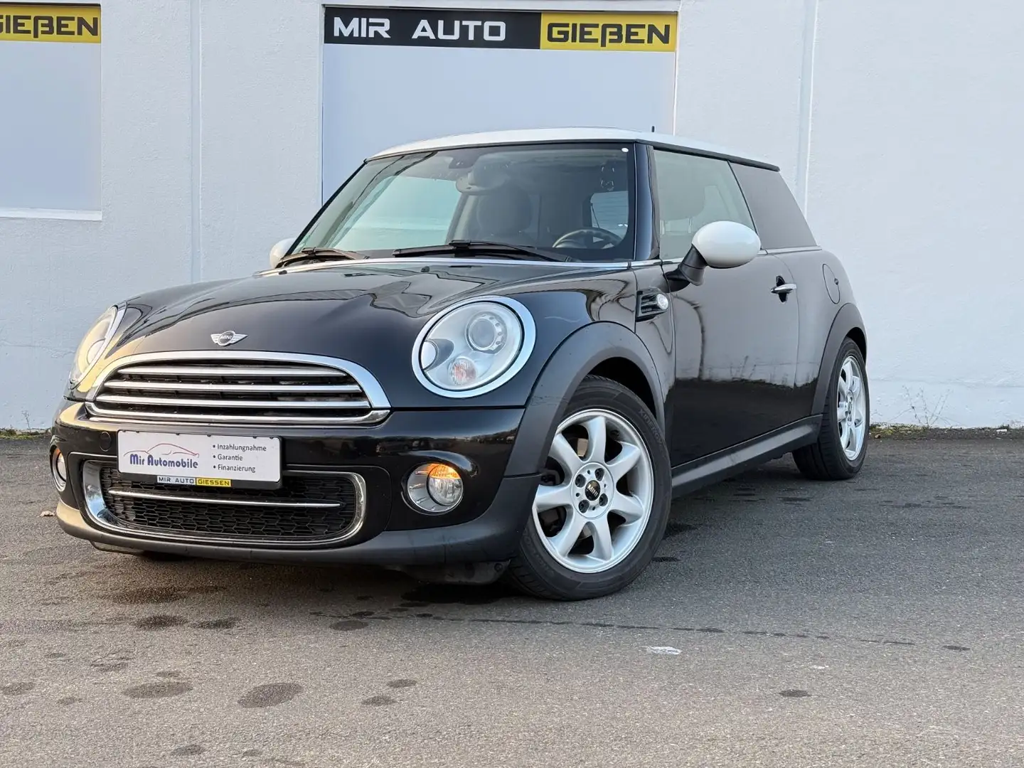 MINI Cooper D 2.0 Steptronic Navi PDC PANO Schwarz - 1