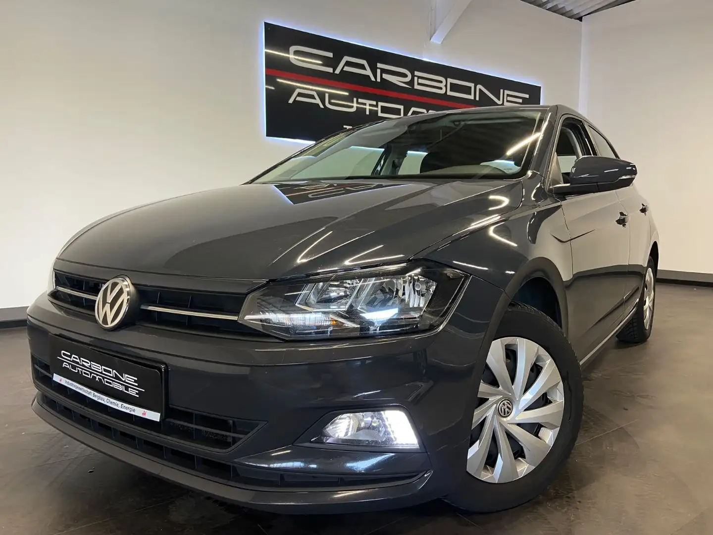 Volkswagen Polo VI Comfortline**Navi+Winter** Grijs - 1