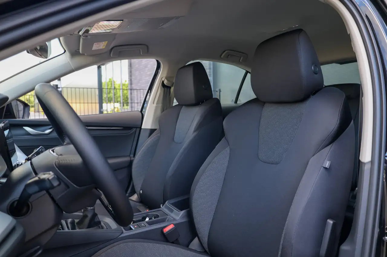 Skoda Octavia 1.5 TSI Business Edition BTW NIEUW PDC ACHTE, миниатюра 5