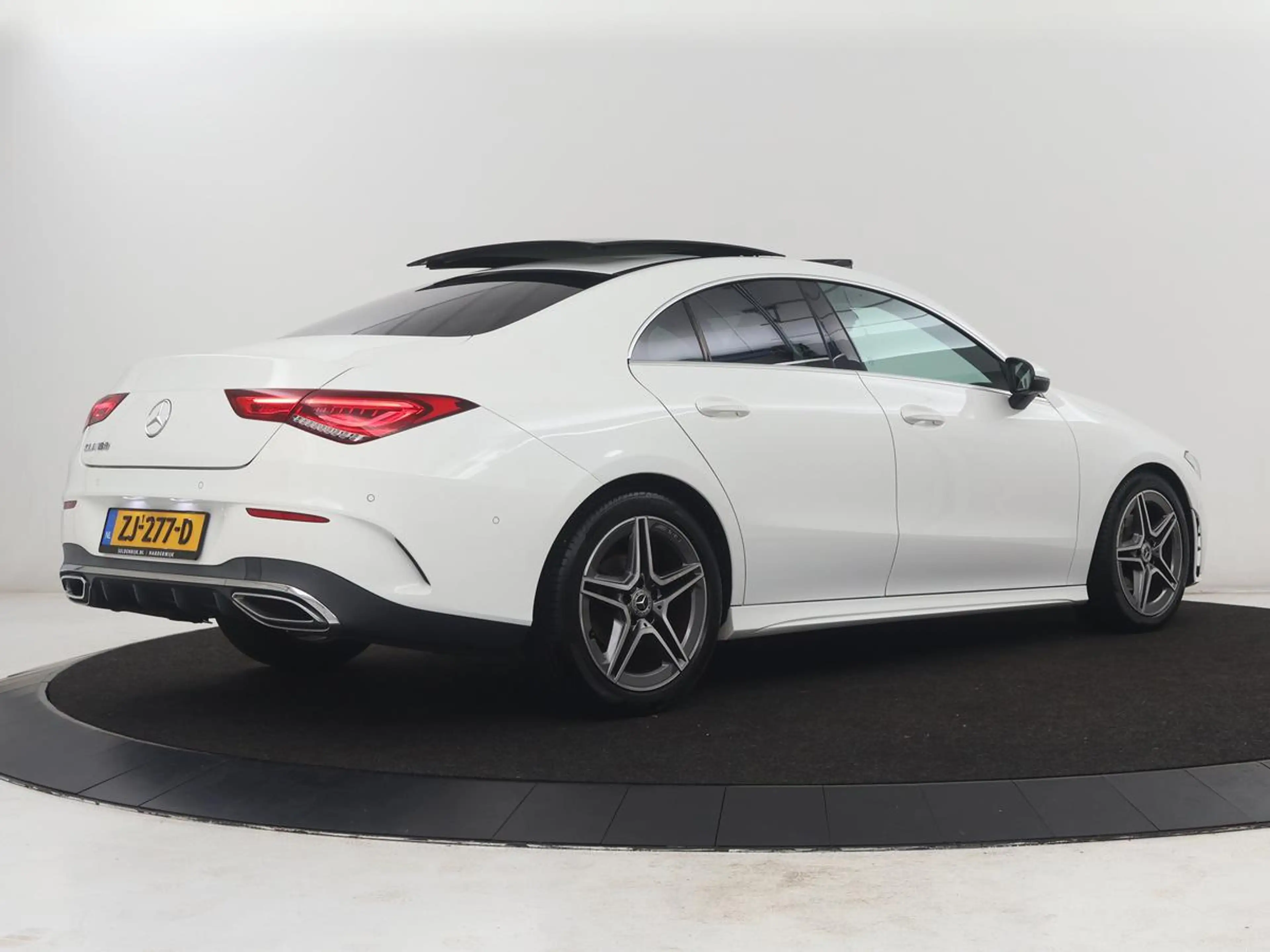 Mercedes-Benz CLA 180 Business Solution AMG | Panoramadak | Leder/alcant — photo 38