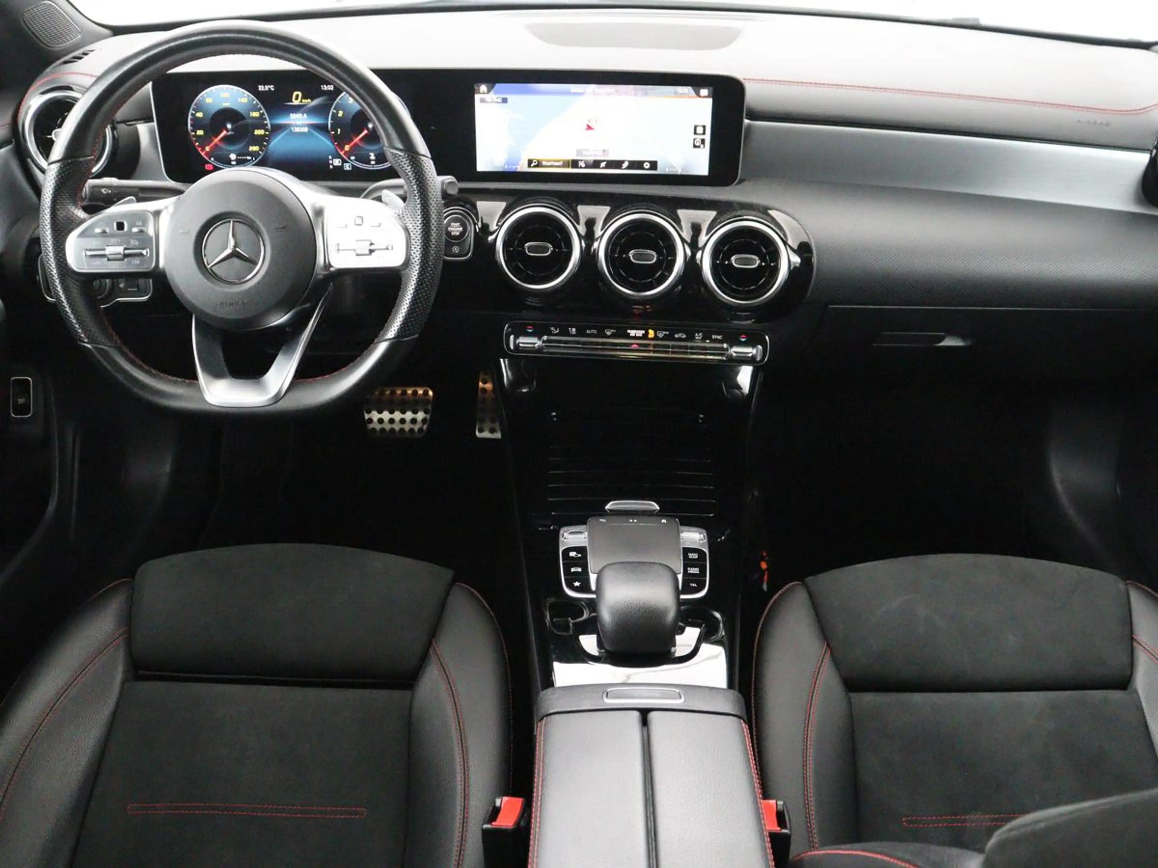 Mercedes-Benz CLA 180 Business Solution AMG | Panoramadak | Leder/alcant — photo 7
