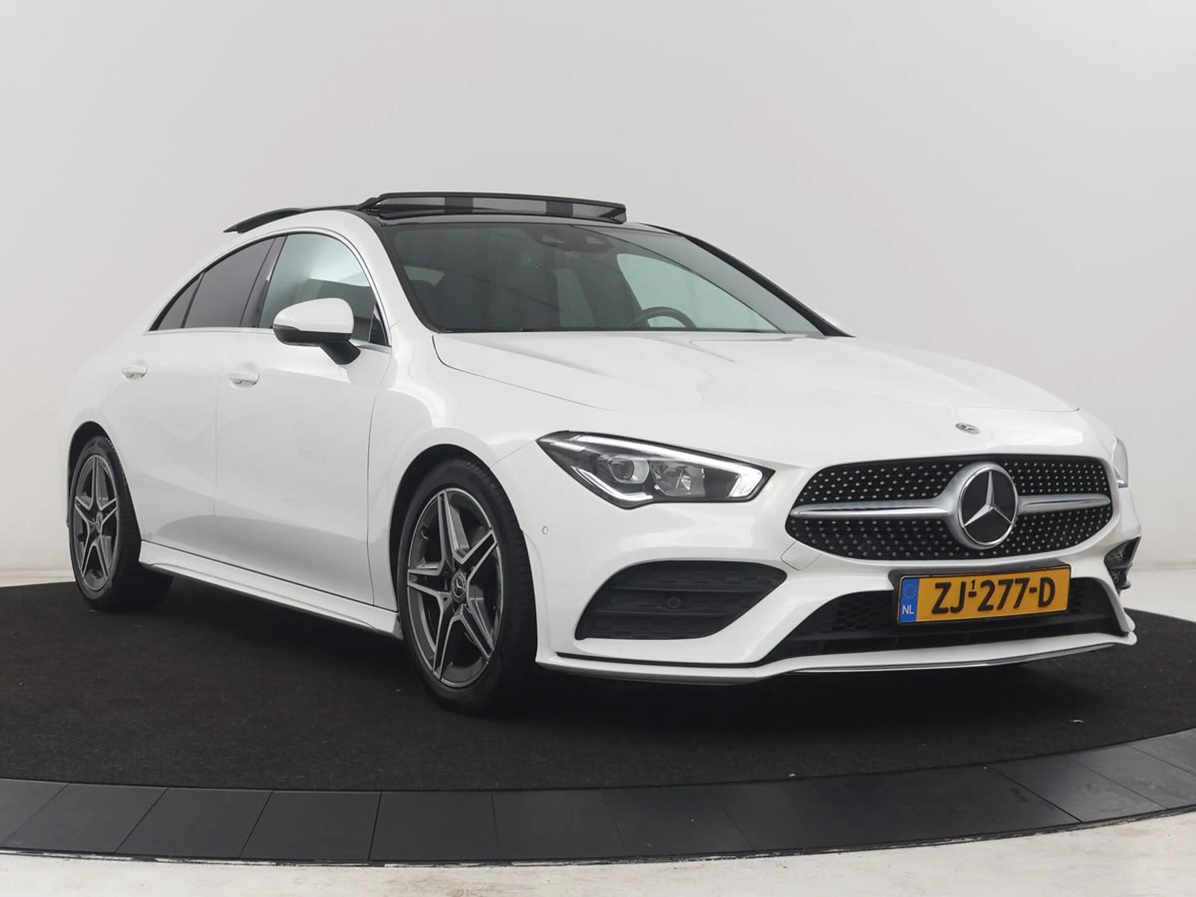 Mercedes-Benz CLA 180 Business Solution AMG | Panoramadak | Leder/alcant — photo 39