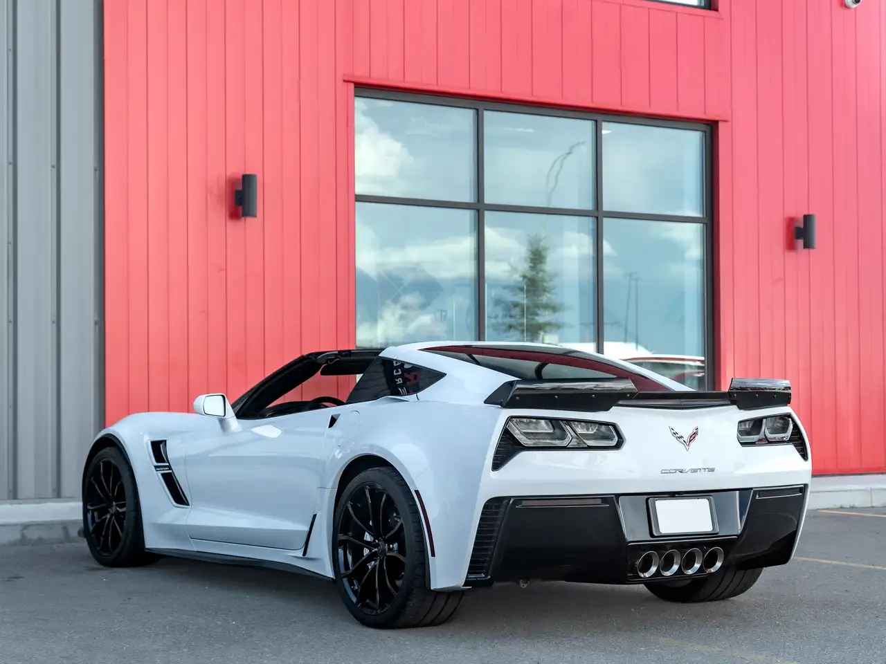 Chevrolet Corvette снимка Chevrolet Corvette