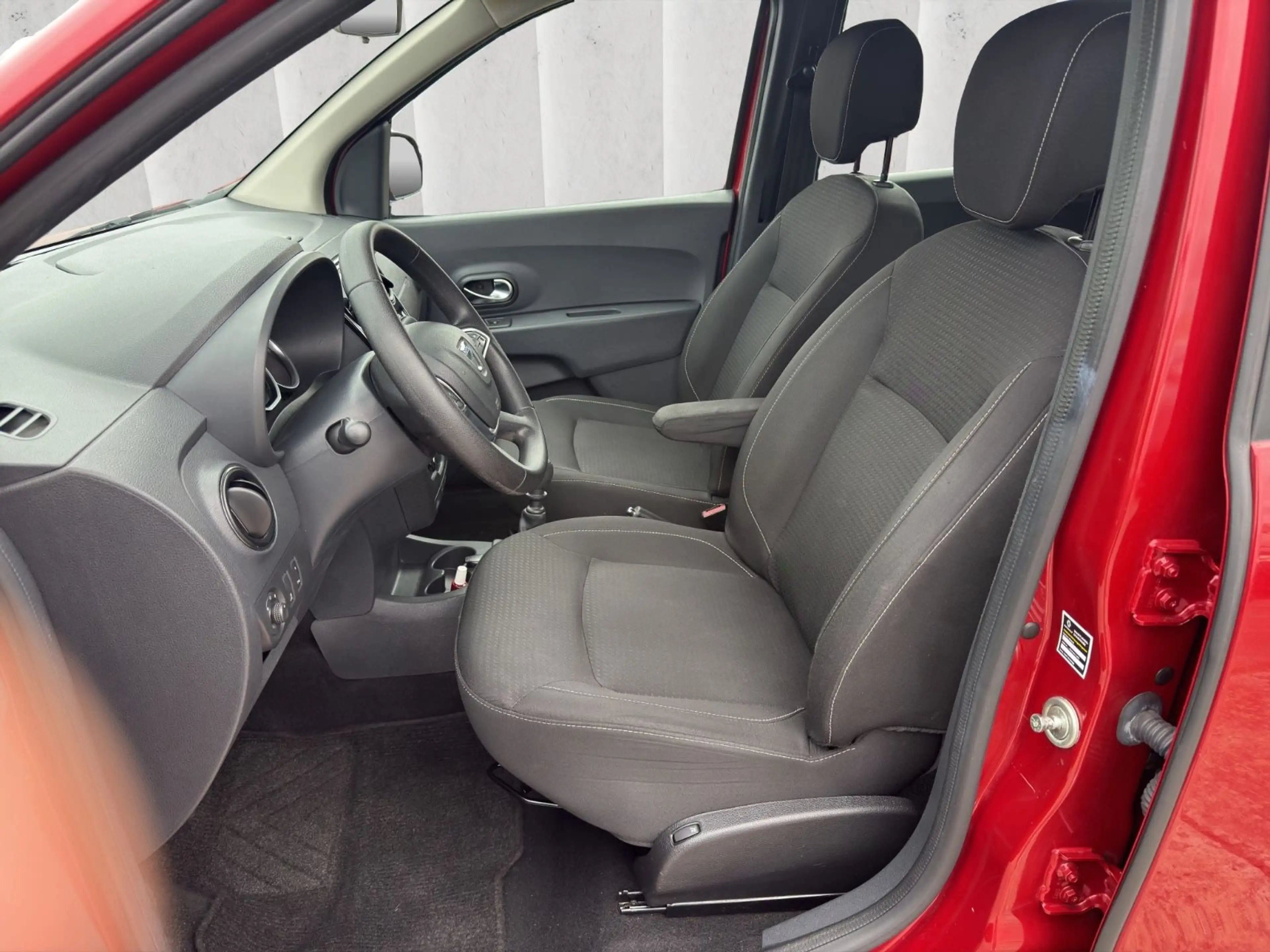 Dacia Lodgy Comfort*7 Sitze*Cam*Navi*Tempomat — photo 11