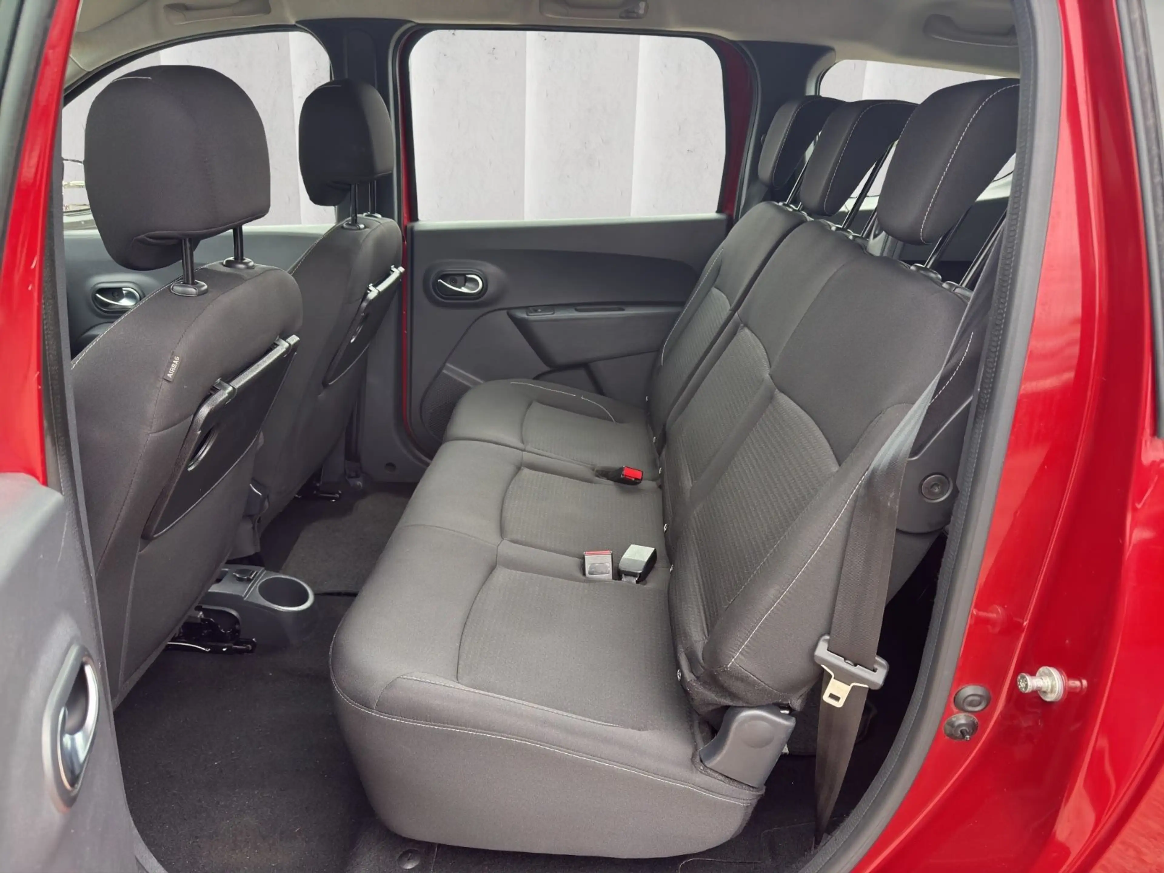 Dacia Lodgy Comfort*7 Sitze*Cam*Navi*Tempomat — photo 12