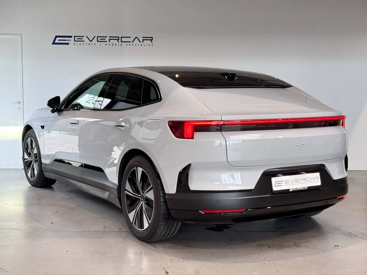 Polestar 4 2024