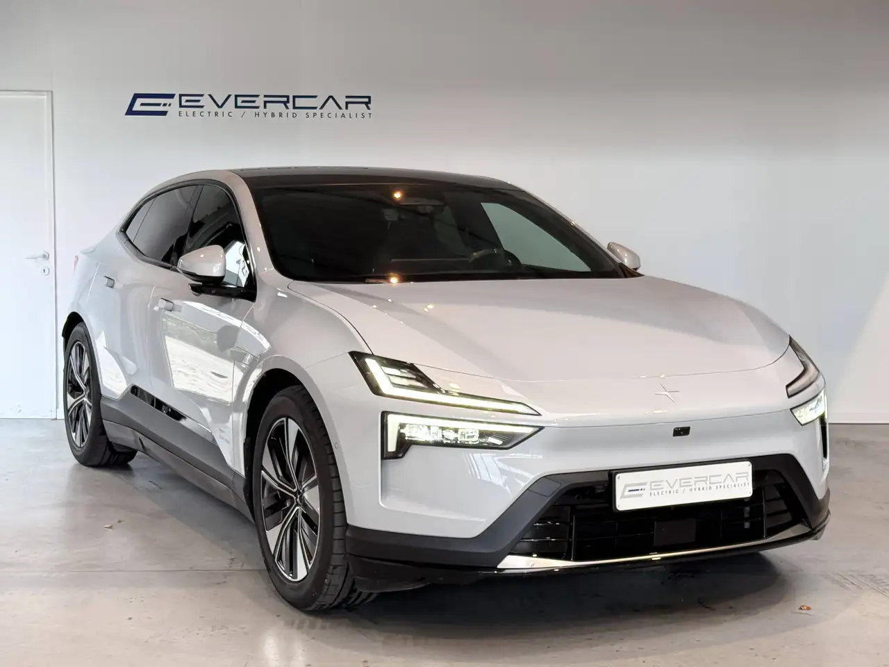 Polestar 4 2024