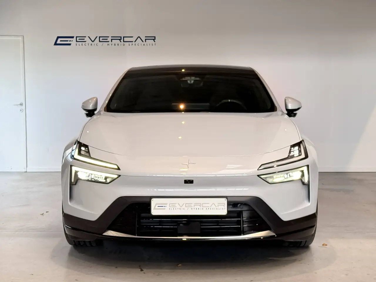 Polestar 4 2024