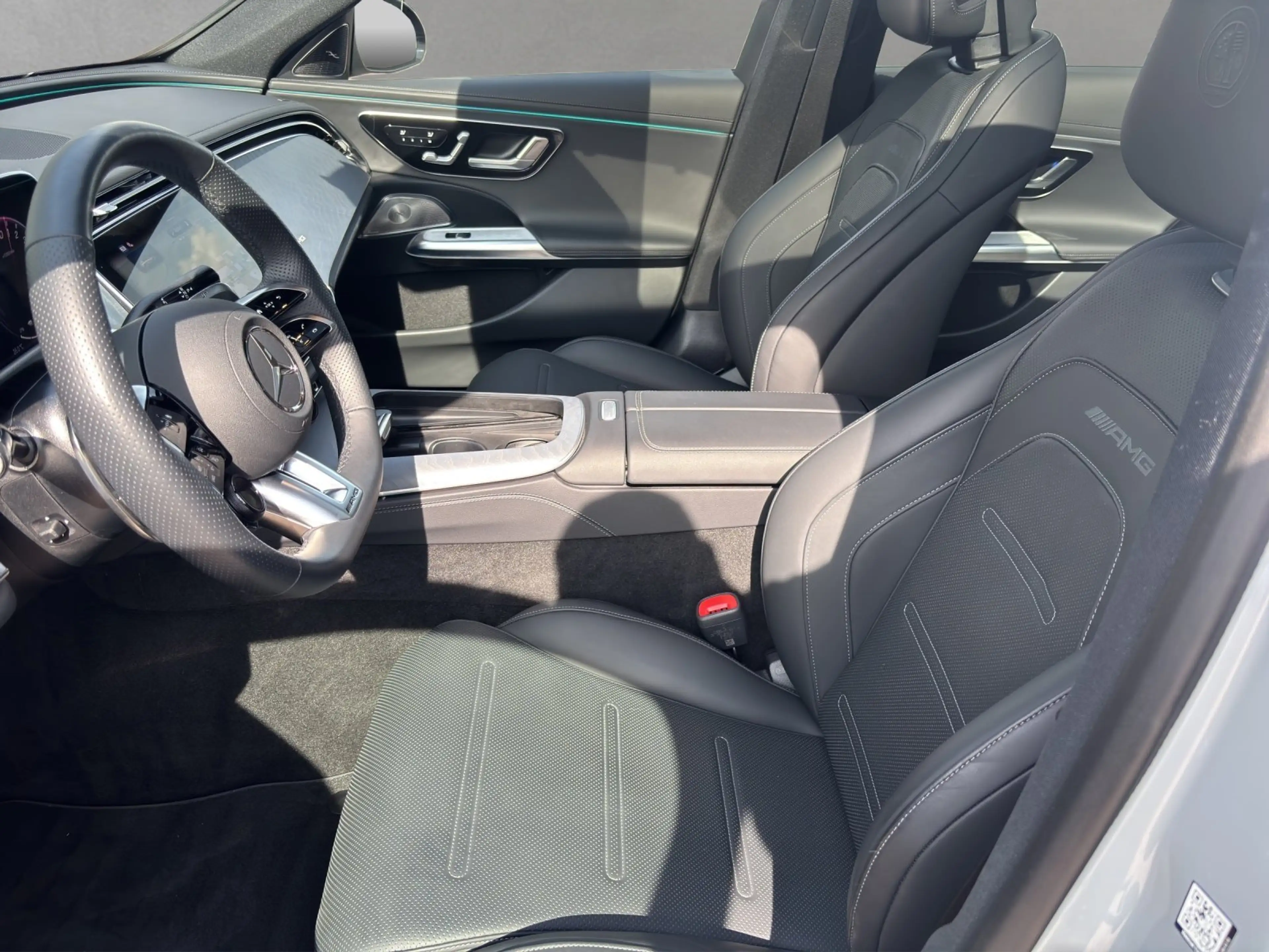 Mercedes-Benz E 53 AMG E53AMG Hyb Prem DYNAMIC+ FahrAssi HAL Pano Nappa — photo 7