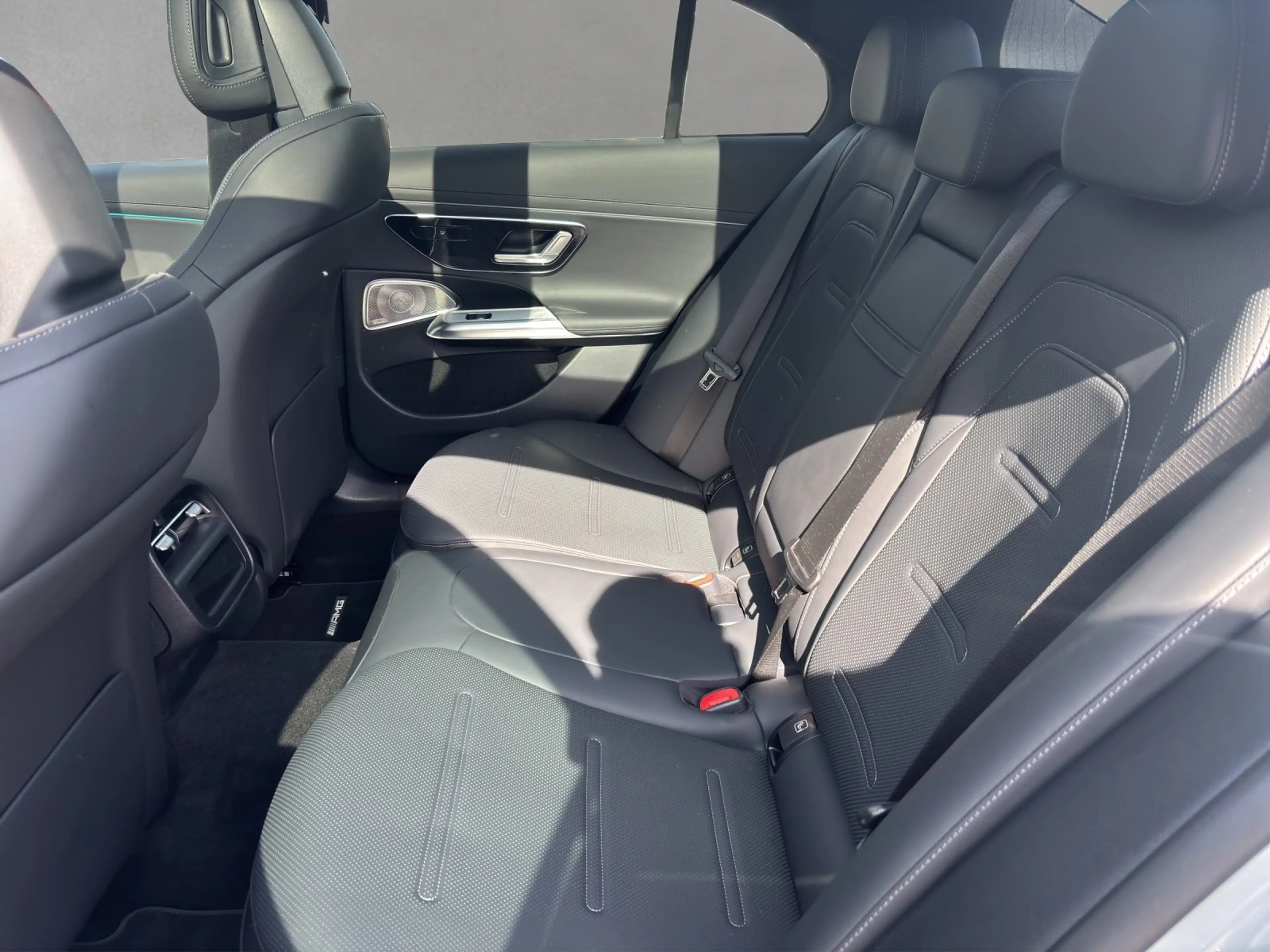 Mercedes-Benz E 53 AMG E53AMG Hyb Prem DYNAMIC+ FahrAssi HAL Pano Nappa — photo 13