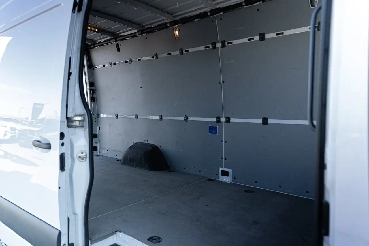 Mercedes-Benz Sprinter снимка Mercedes-Benz Sprinter