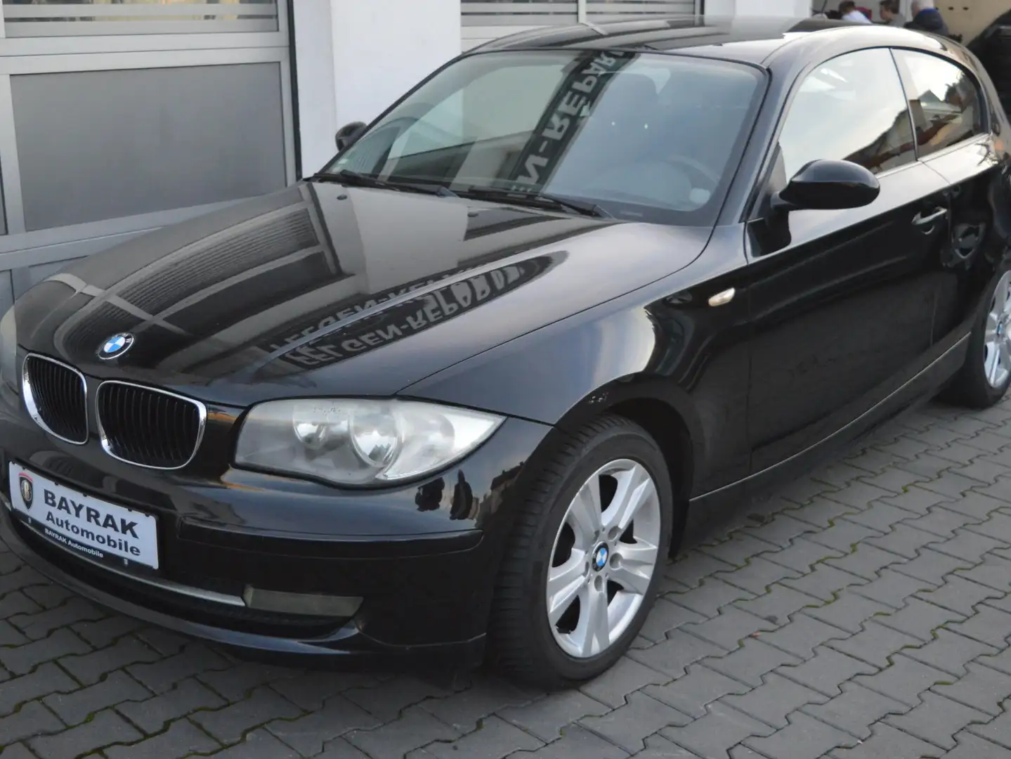 BMW 116 116i*TÜV 01/2027*Klima*Sitzheizung*Parktronik* Schwarz - 1