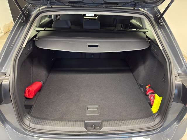 Volkswagen Golf Variant — photo 16