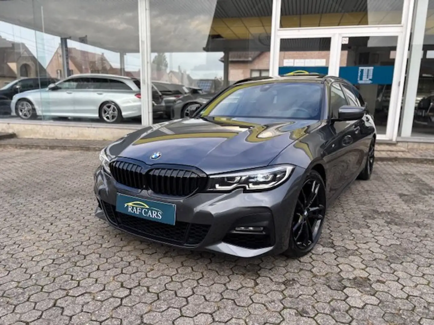BMW 320 320d Touring  M Sport | PANO | GARANTIE | NIEUW! | Gris - 1