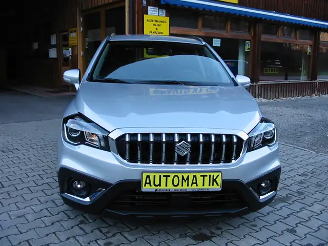 Suzuki SX4 S-Cross SX4 S-Cross Allrad Automatik Hybrid Vollausstattung AHK 8 Räder sehr gepflegt Kundendienst NEU !!!