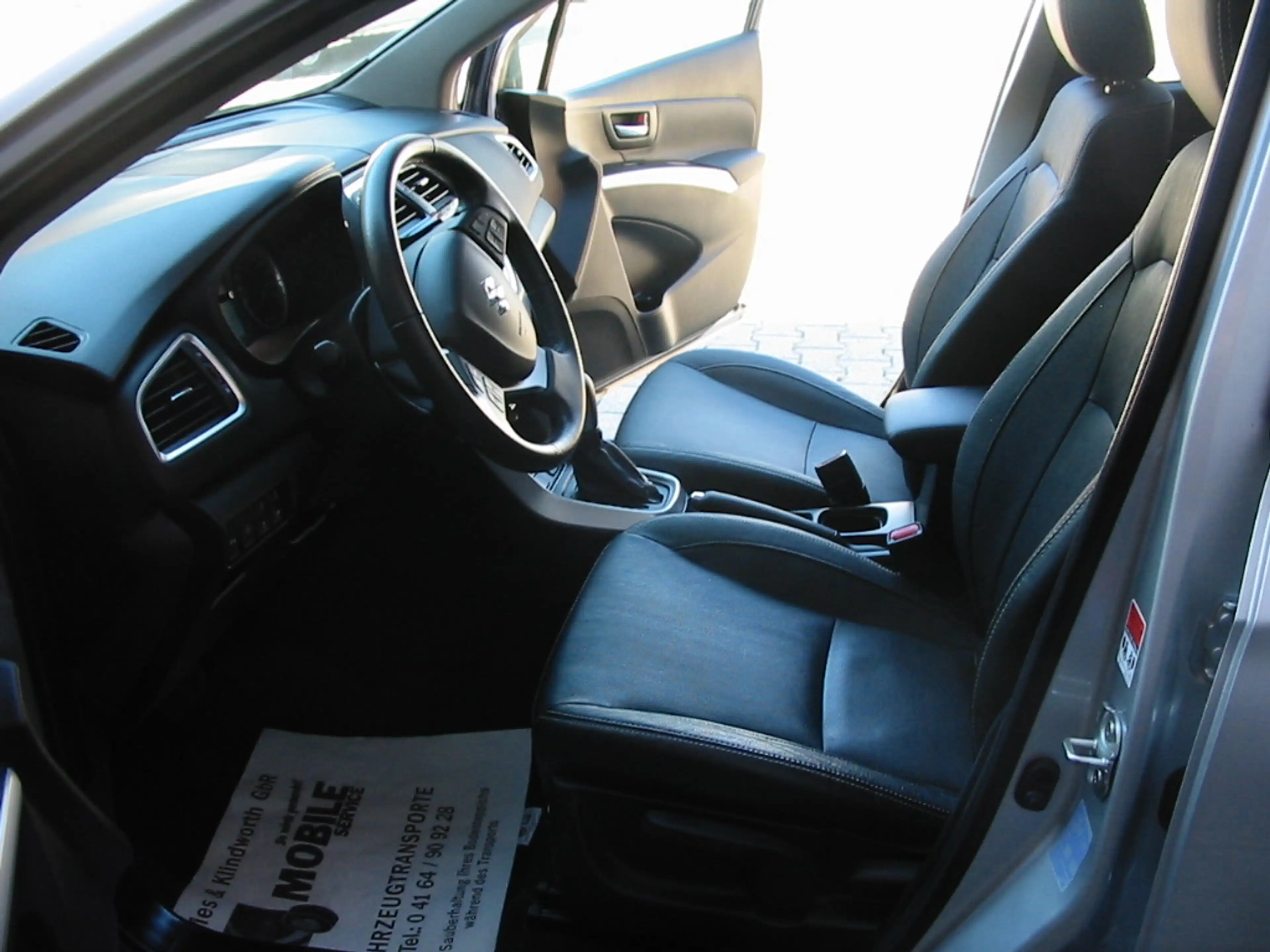 Suzuki SX4 S-Cross SX4 S-Cross Allrad Automatik Hybrid Vollausstattung AHK 8 Räder sehr gepflegt — photo 10