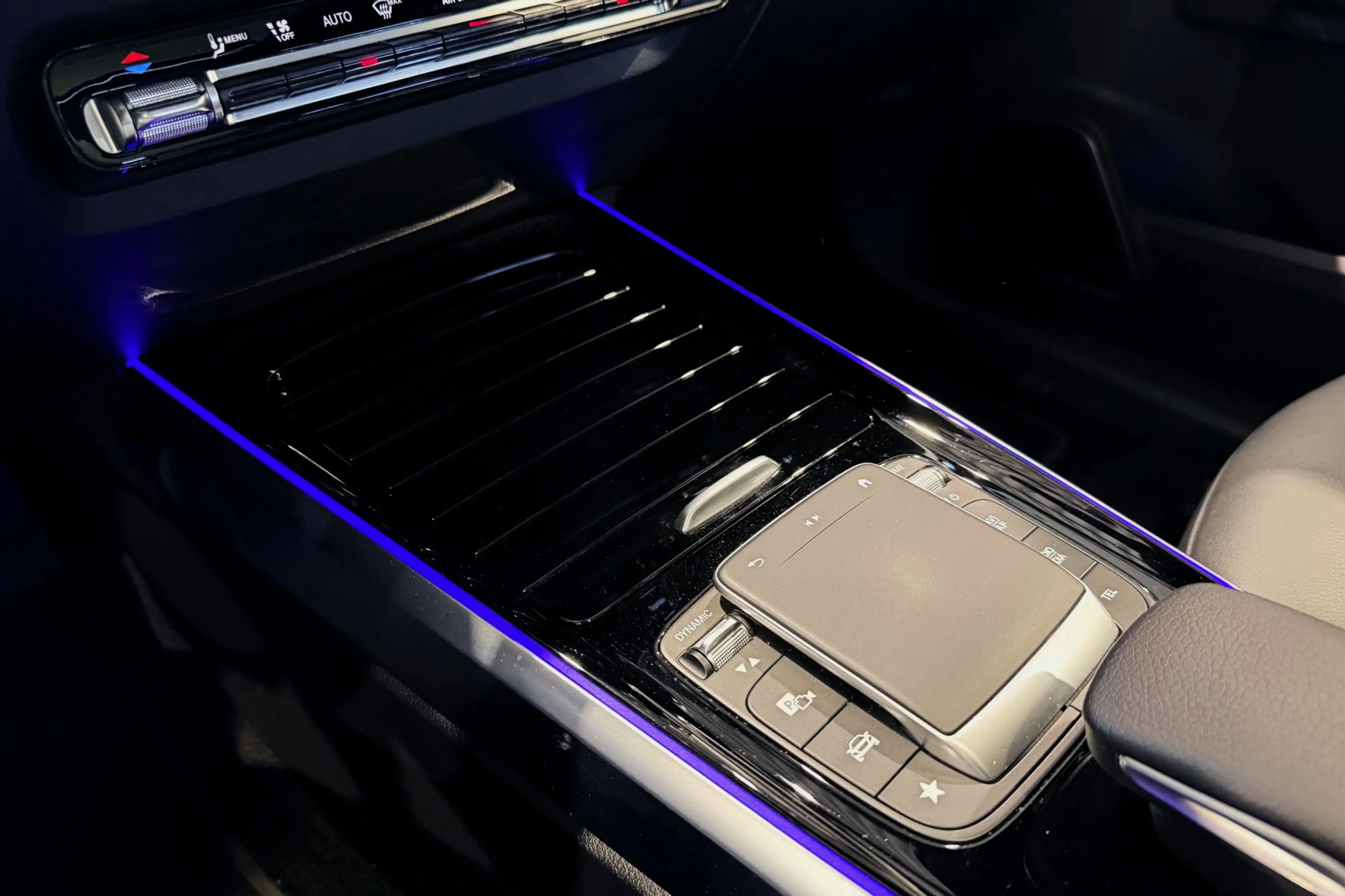 Mercedes-Benz EQB 300 4MATIC Luxury Line 67 kWh PANO BURMESTER SFEER 306 — photo 34