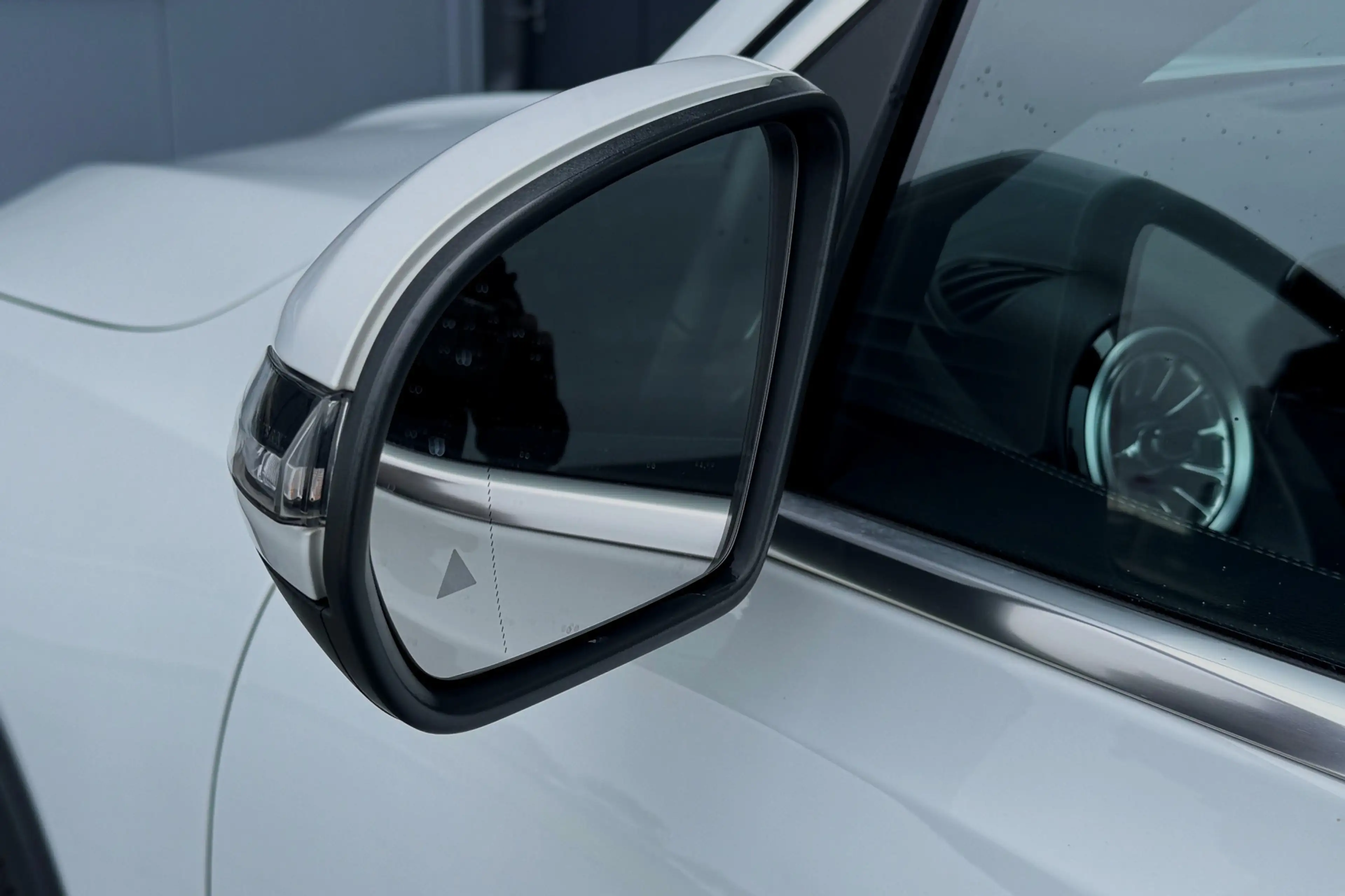 Mercedes-Benz EQB 300 4MATIC Luxury Line 67 kWh PANO BURMESTER SFEER 306 — photo 30