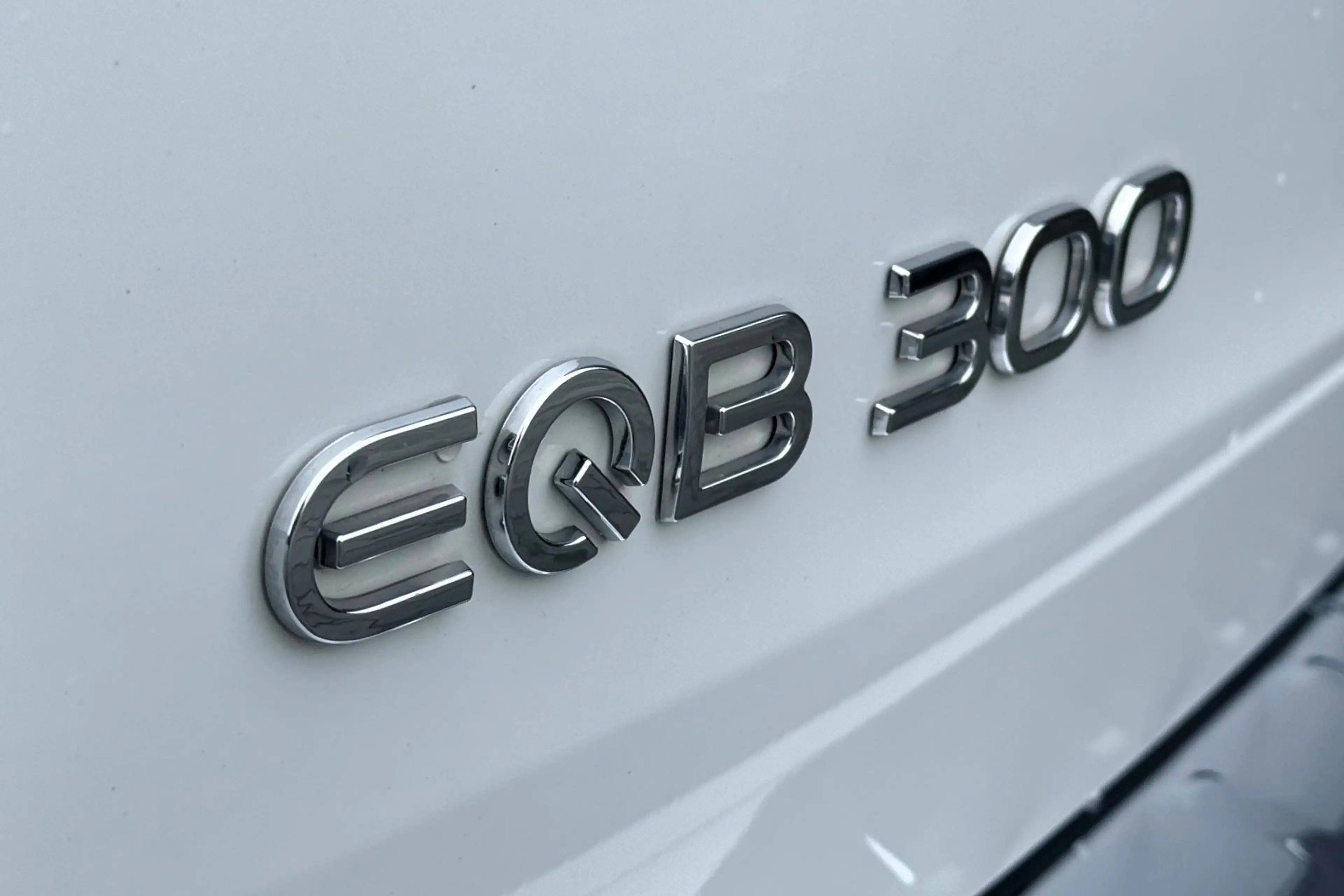 Mercedes-Benz EQB 300 4MATIC Luxury Line 67 kWh PANO BURMESTER SFEER 306 — photo 26