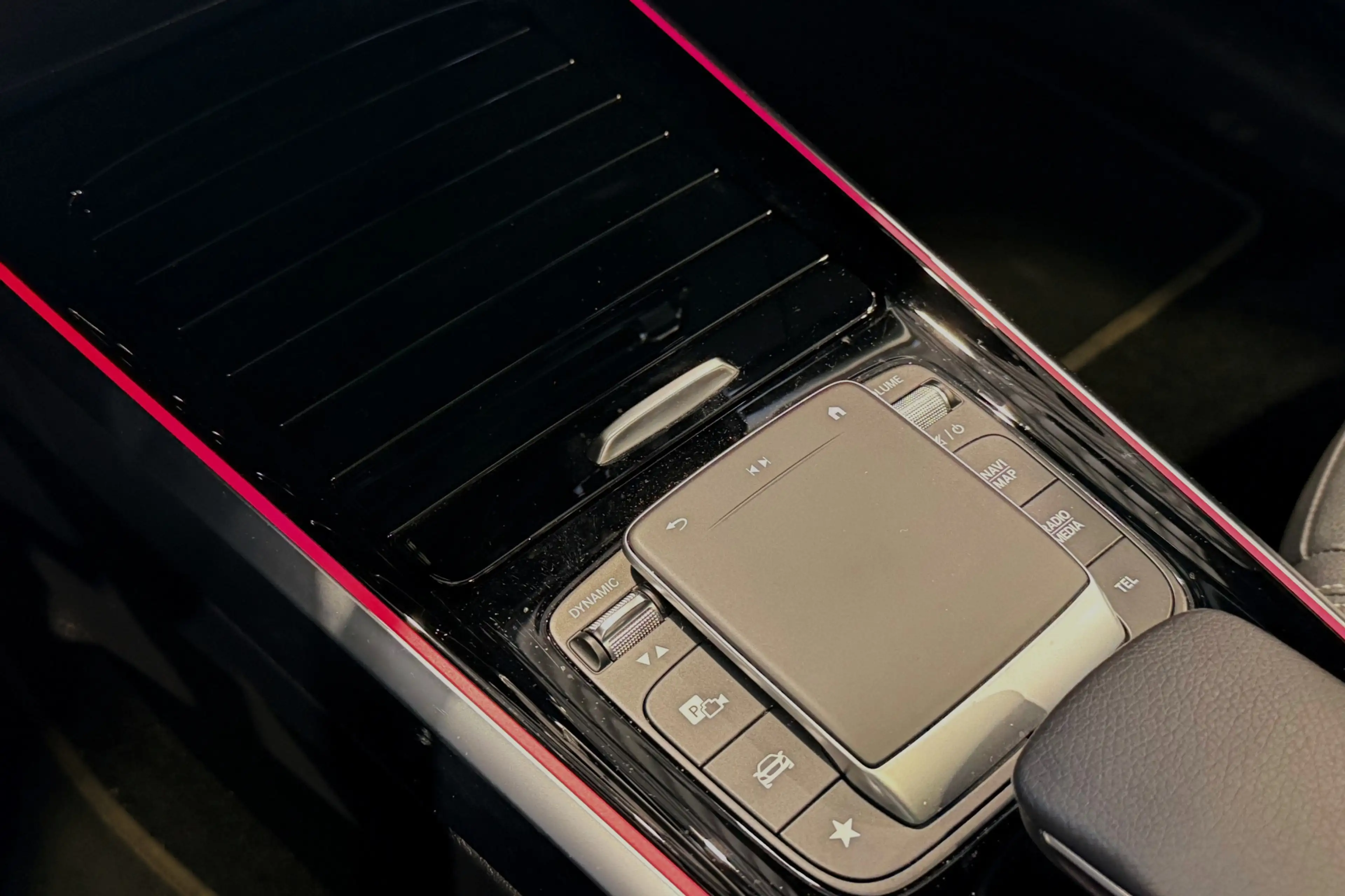 Mercedes-Benz EQB 300 4MATIC Luxury Line 67 kWh PANO BURMESTER SFEER 306 — photo 37