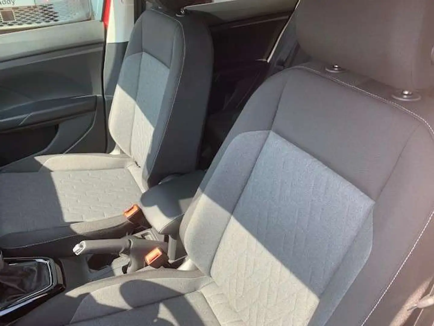 Volkswagen T-Cross LIFE 1.0TSI 115CV DSG7 Rouge - 2