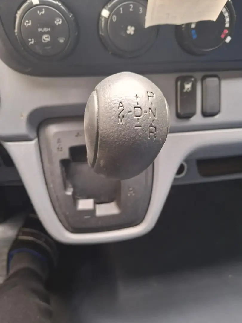 Mitsubishi Canter Canter 6C18 White - 2