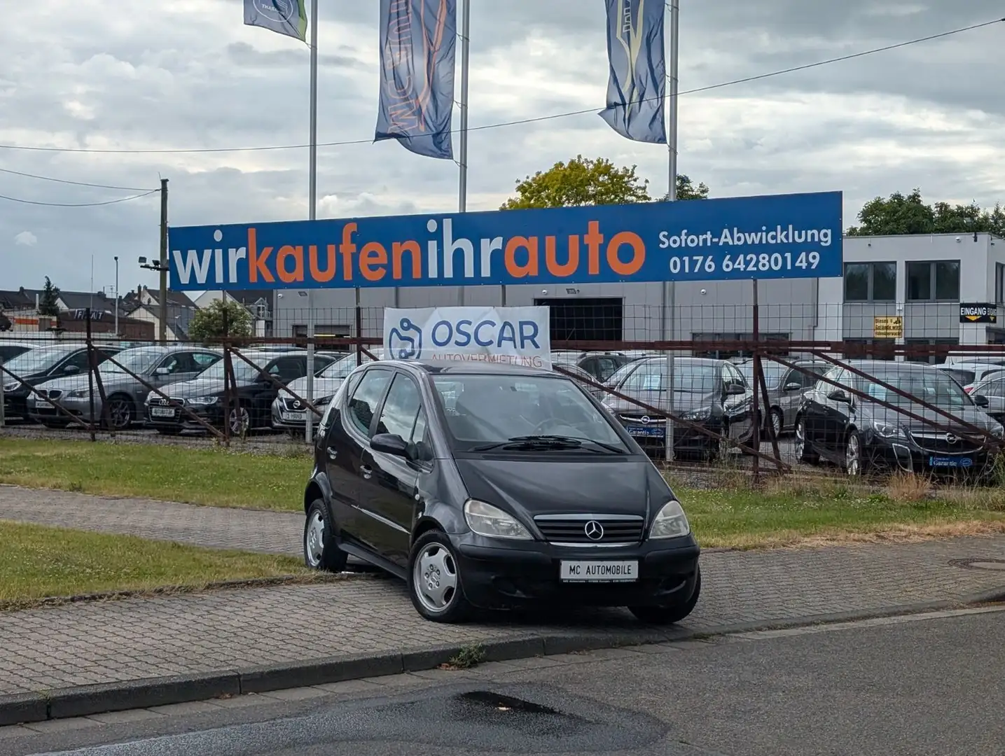 Mercedes-Benz A 160 ELEGANCE*KLIMA*ZV-FUNK*AUTOMATIK !! Negru - 1