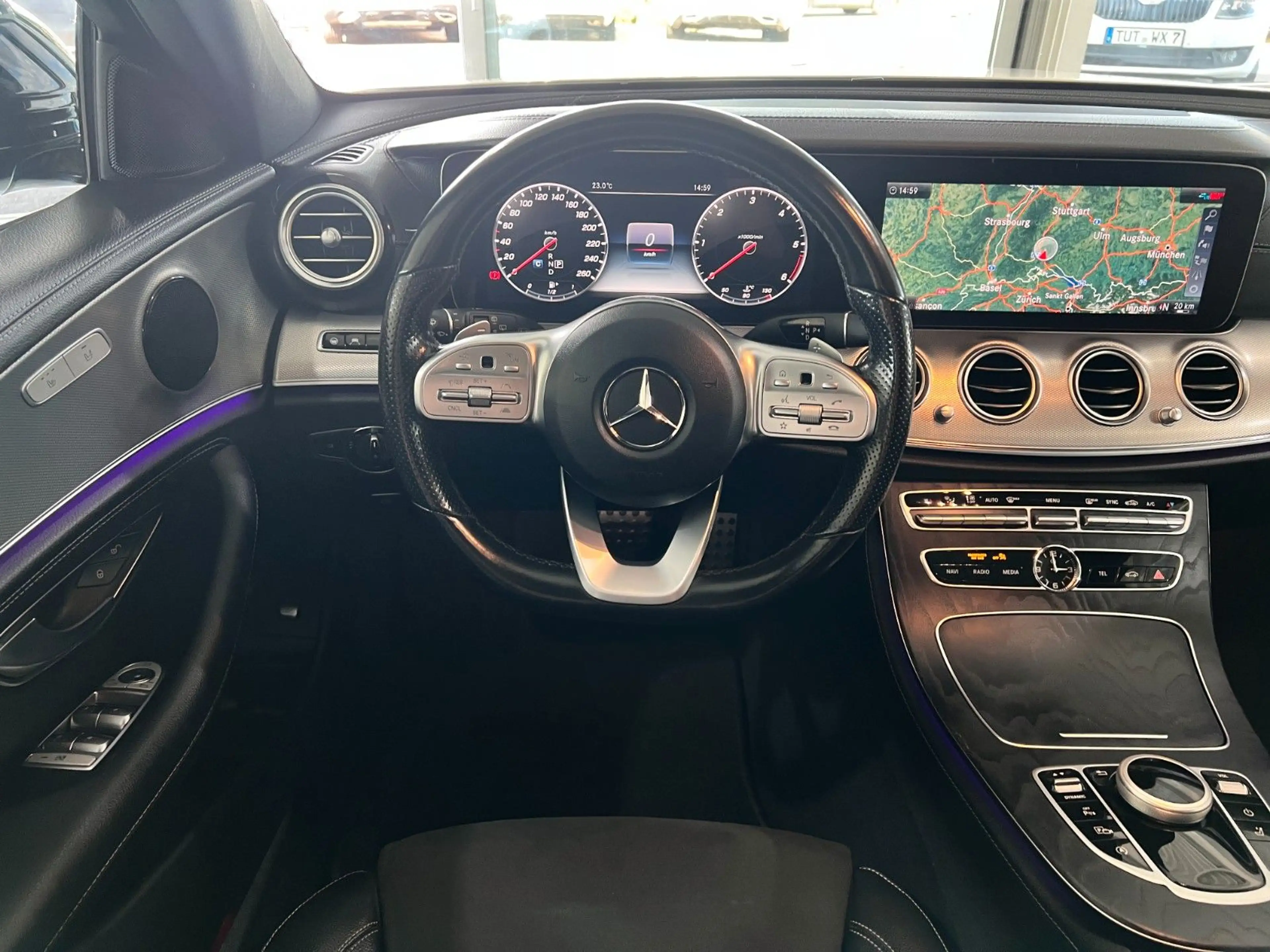 Mercedes-Benz E 300 d T AMG | NIGHT | GSD | WIDE | KAMERA — photo 11