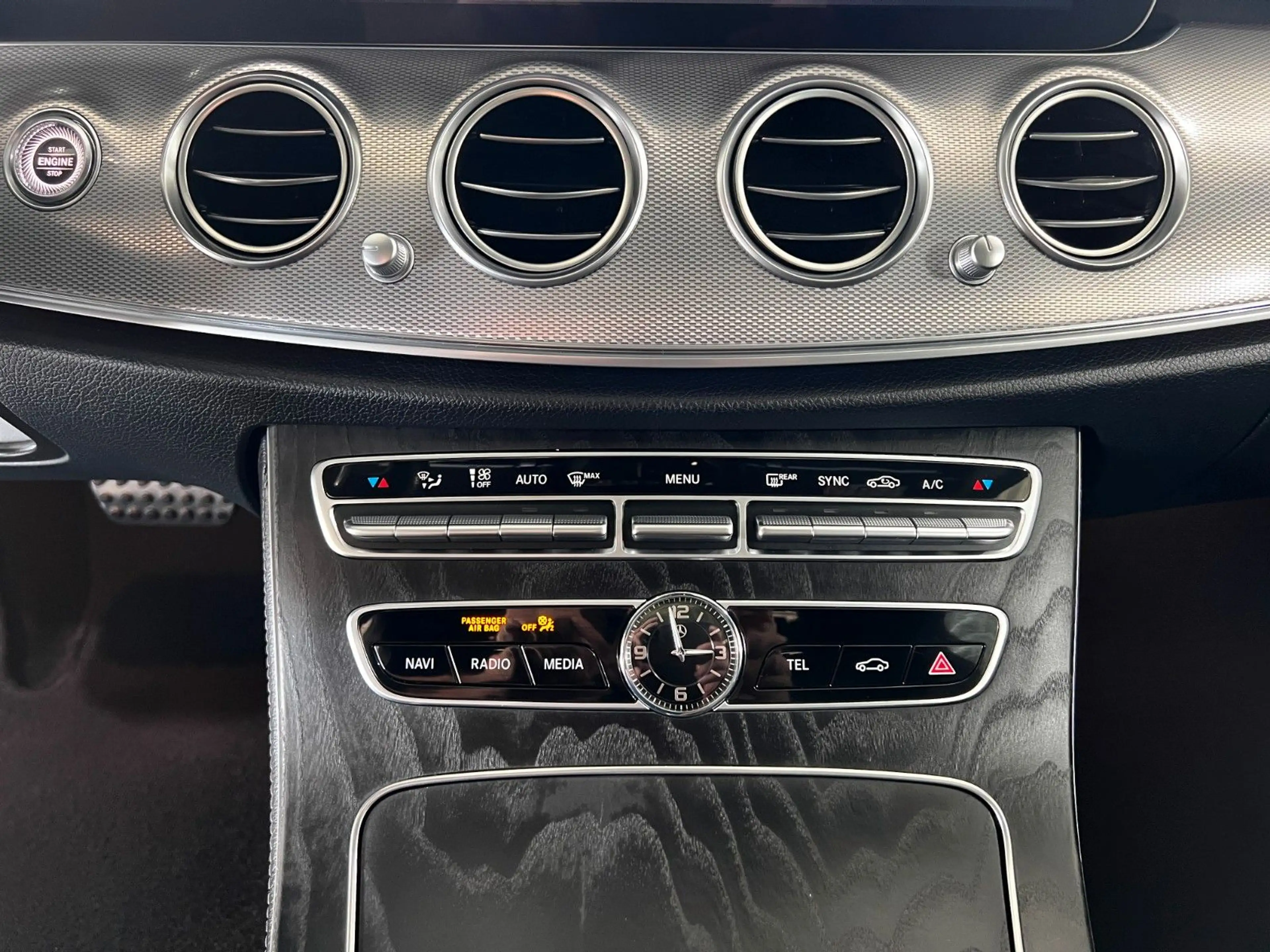 Mercedes-Benz E 300 d T AMG | NIGHT | GSD | WIDE | KAMERA — photo 17
