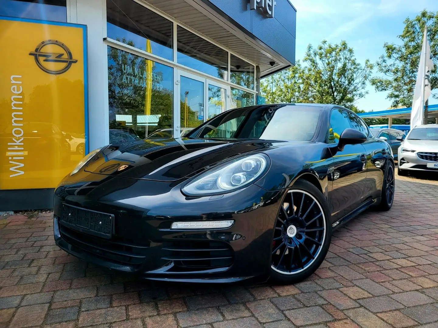 Porsche Panamera 3.0 V6 300PS/LED-Licht/BITTE TEXT LESEN Zwart - 1