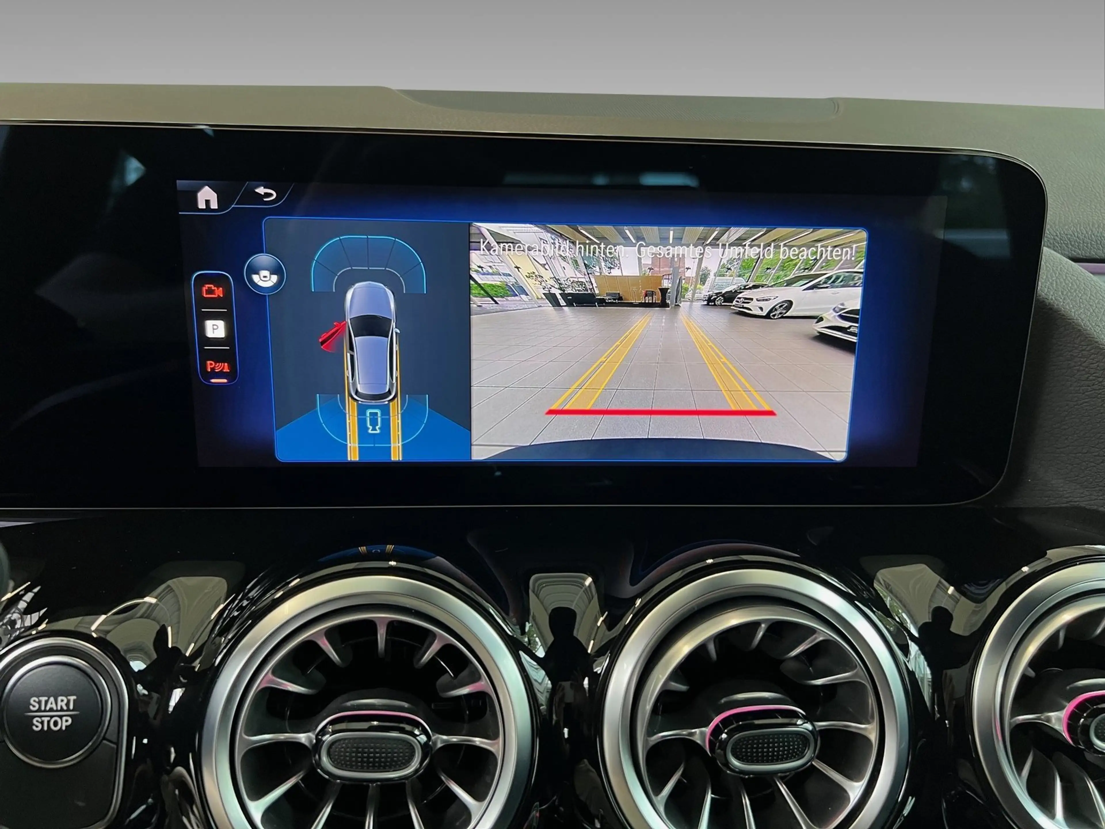 Mercedes-Benz EQA 300 4M Progressive Advanced — photo 15