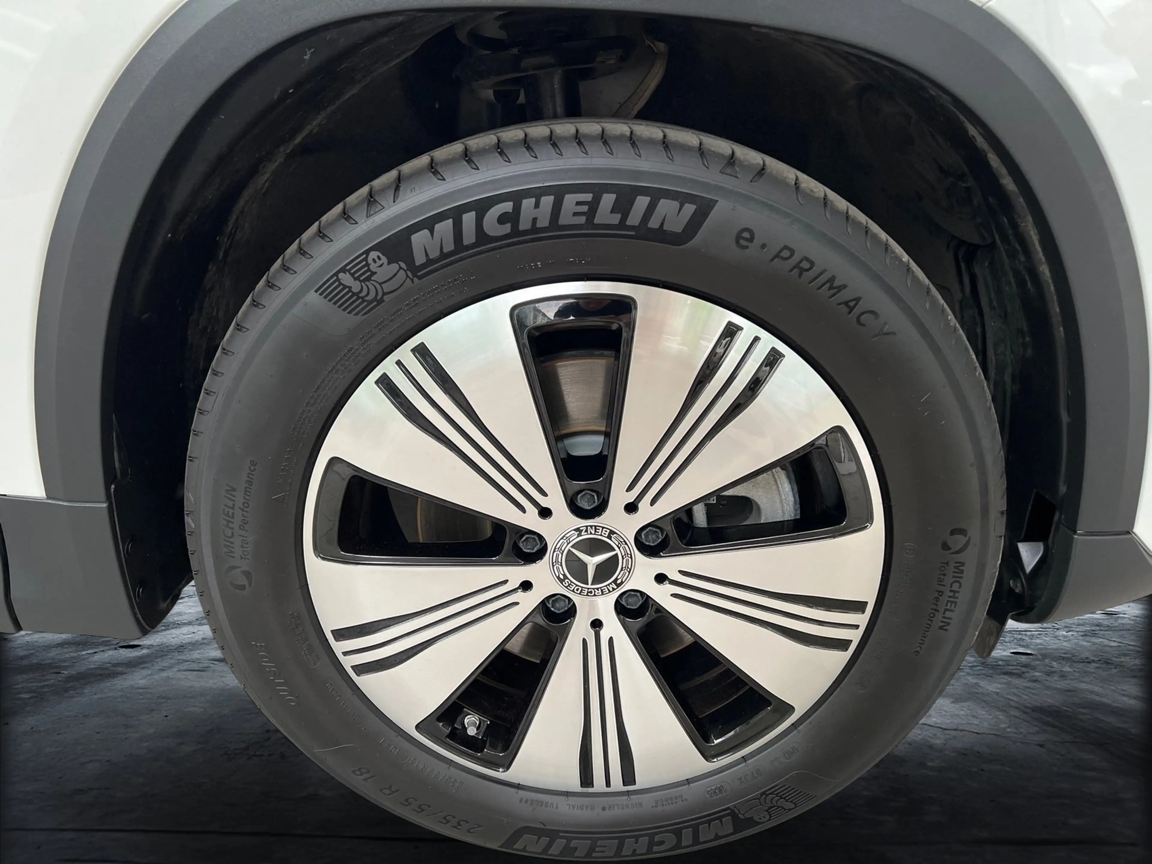 Mercedes-Benz EQA 300 4M Progressive Advanced — photo 10