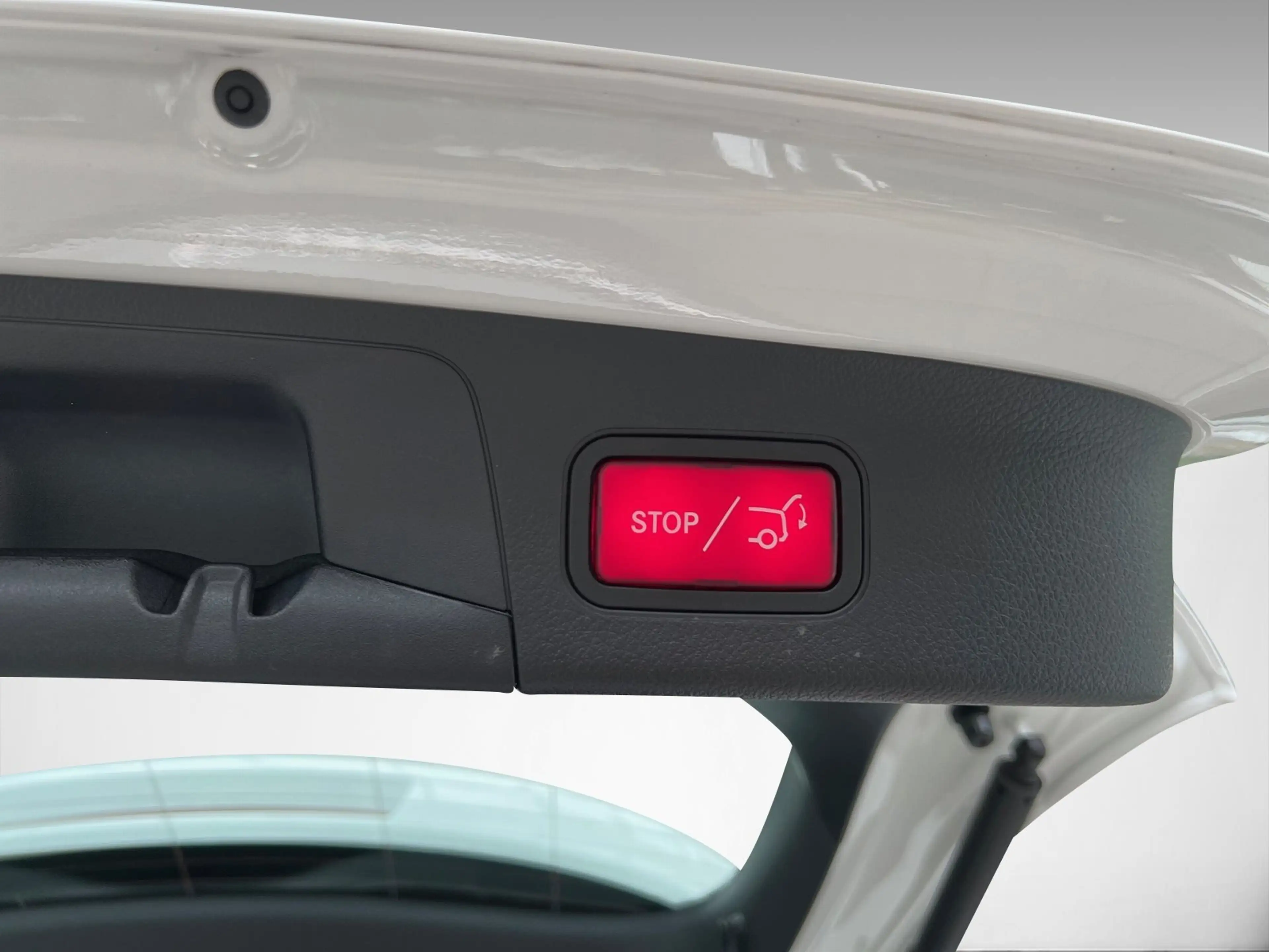 Mercedes-Benz EQA 300 4M Progressive Advanced — photo 8
