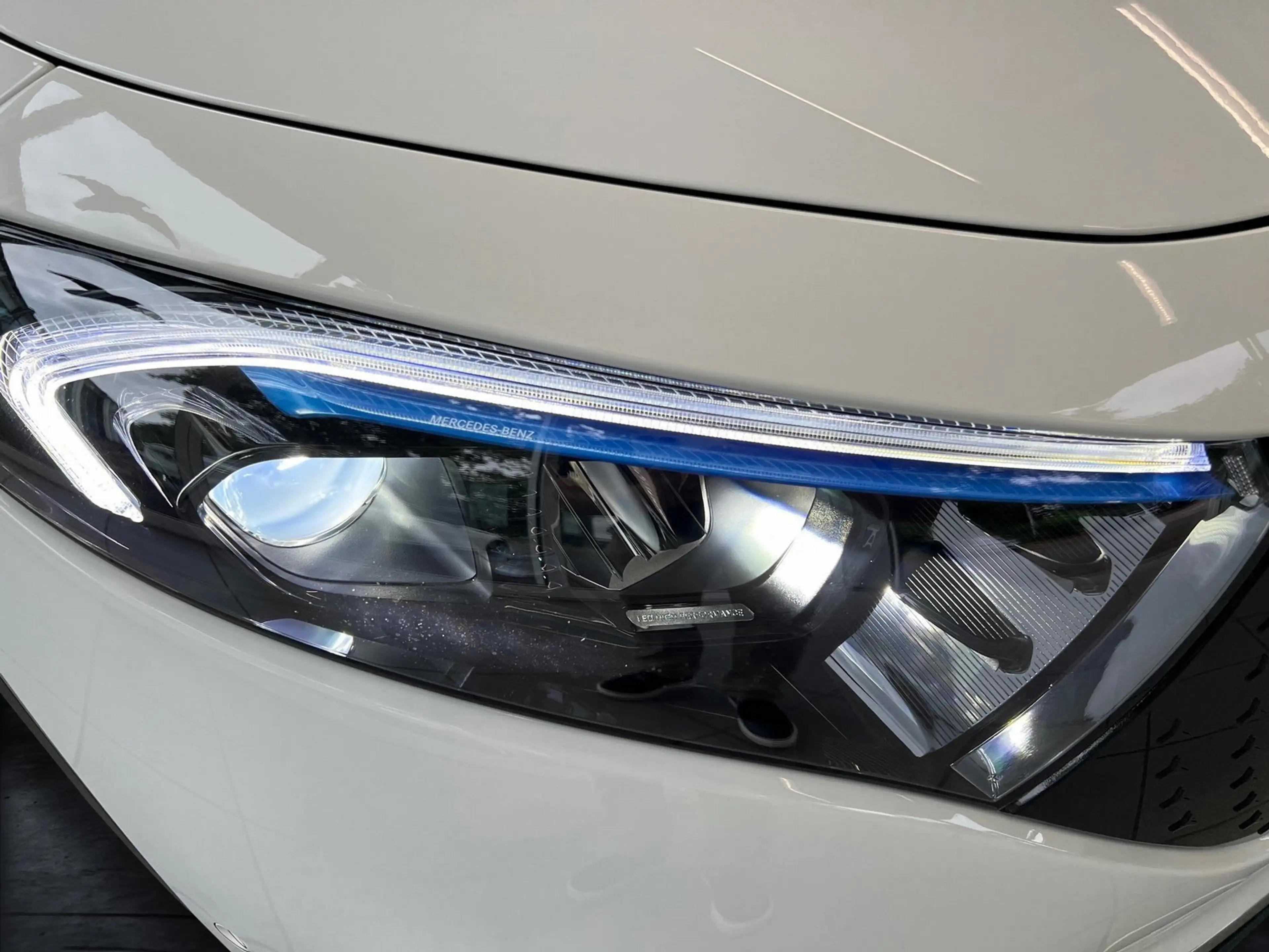 Mercedes-Benz EQA 300 4M Progressive Advanced — photo 4