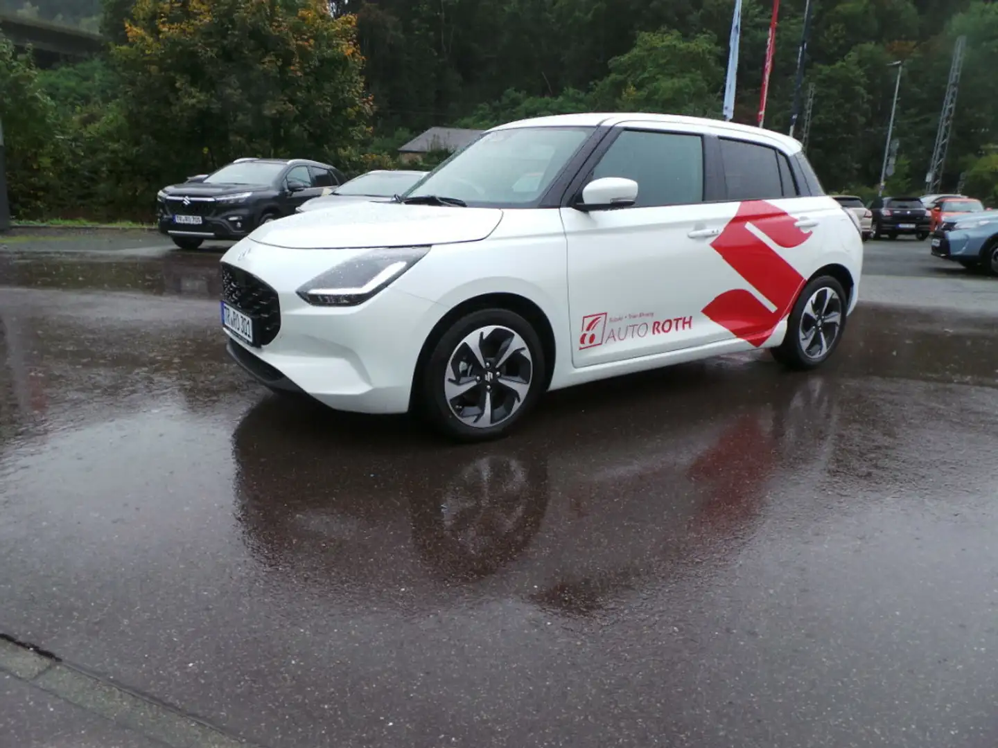 Suzuki Swift 1.2 Dualjet Hybrid 61 kW Comfort+ CVT Blanc - 2