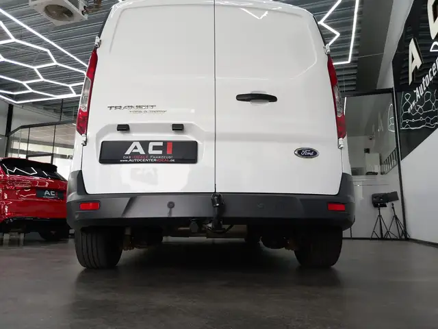 Ford Transit Connect view 9
