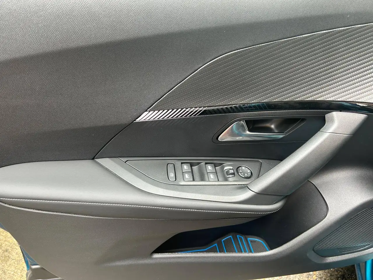 Peugeot 2008 II 1.2 puretech Allure 100cv 6m, миниатюра 17