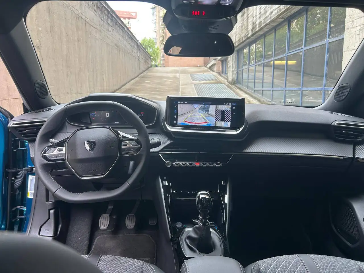 Peugeot 2008 II 1.2 puretech Allure 100cv 6m, миниатюра 8