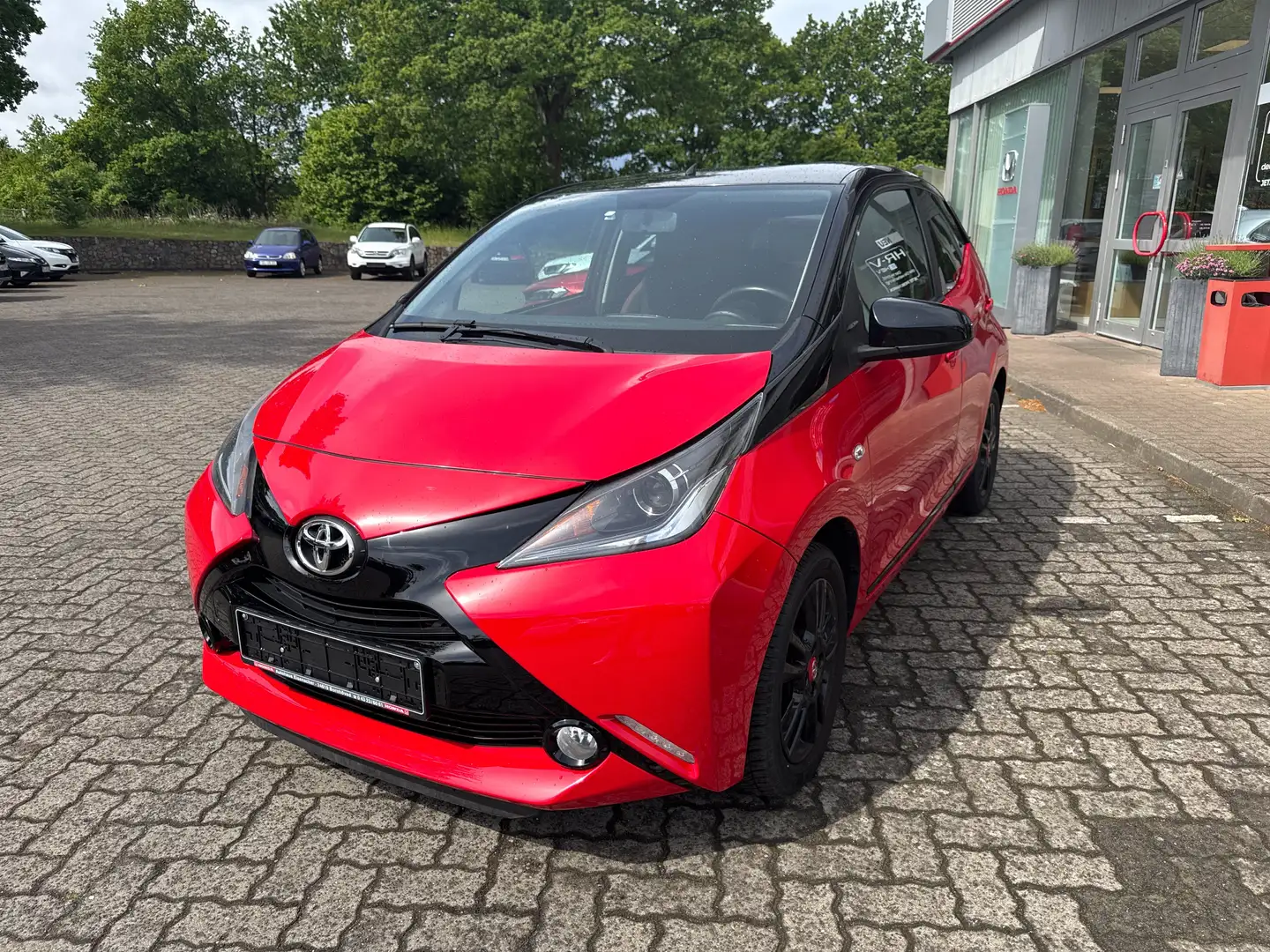 Toyota Aygo x Rot - 1
