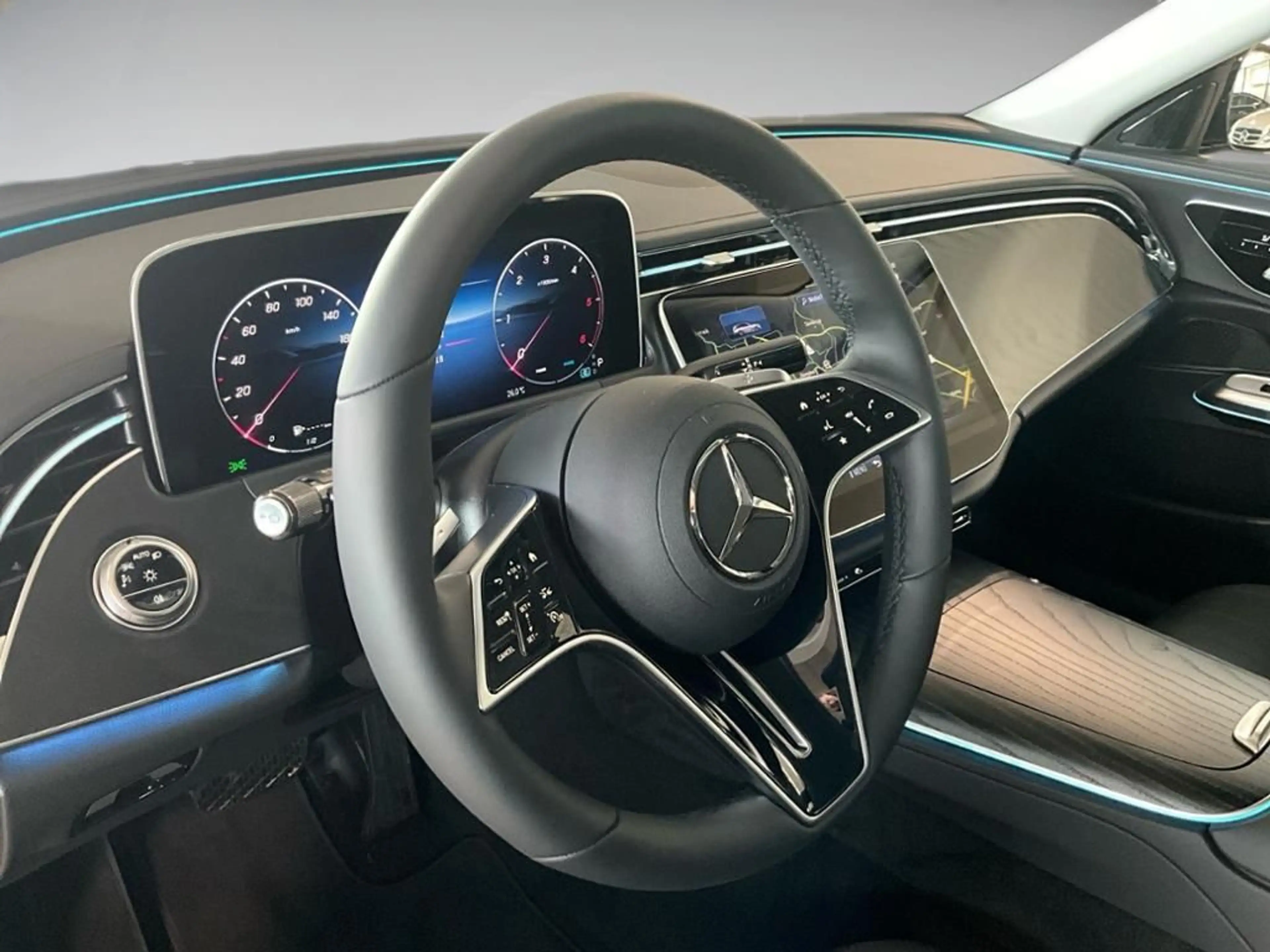 Mercedes-Benz E 200 d T Edition AVANTGARDE 360 ACC AHK AUT LED — photo 9