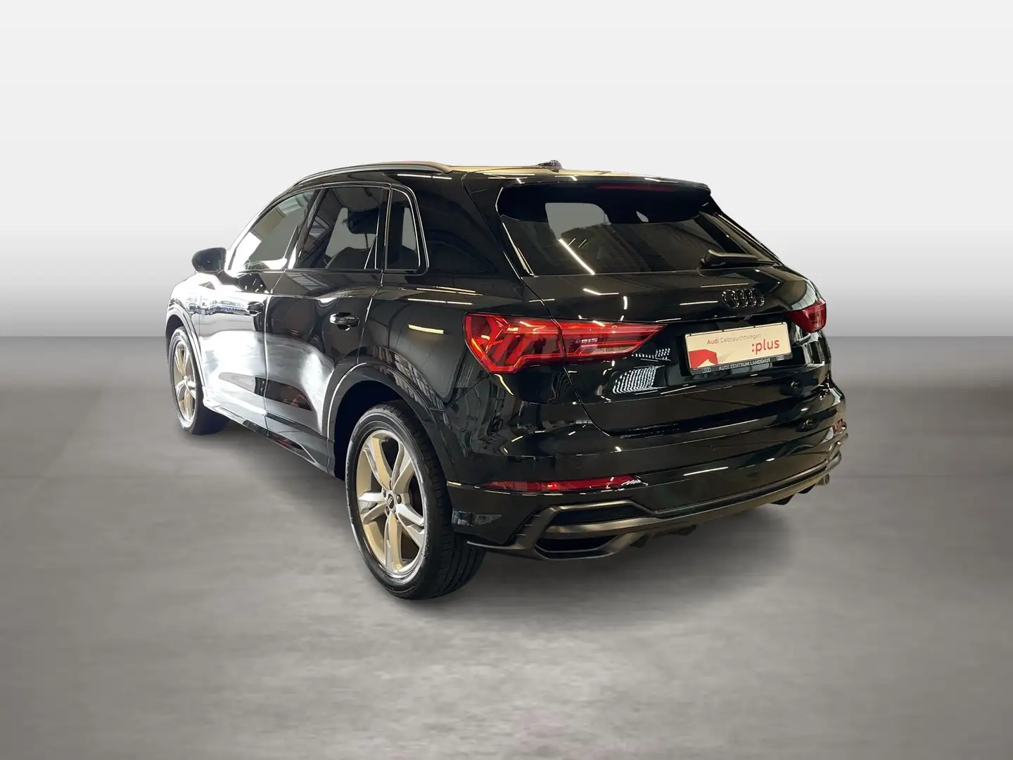 Audi Q3 45 TFSI e S tronic S line 2xKlima ACC AHK AUT Schwarz - 2